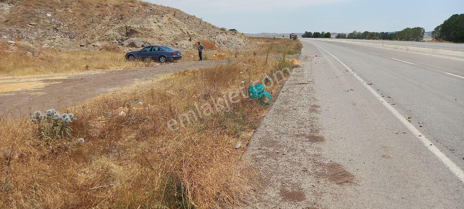 Zile-alaca-ankara Yoluna Cepheli Yatırımlık Arsa - Görsel 4