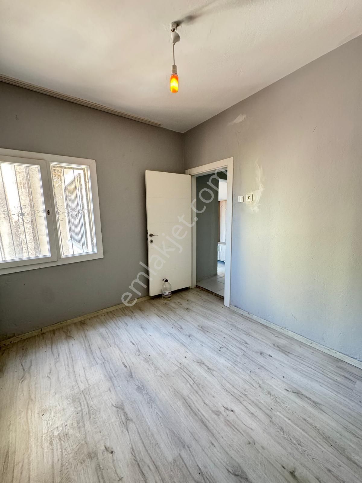 İzmir Karabağlar Yeşilyurt Mah.de Satılık 79m2 3 Katlı Mustakil - Görsel 24