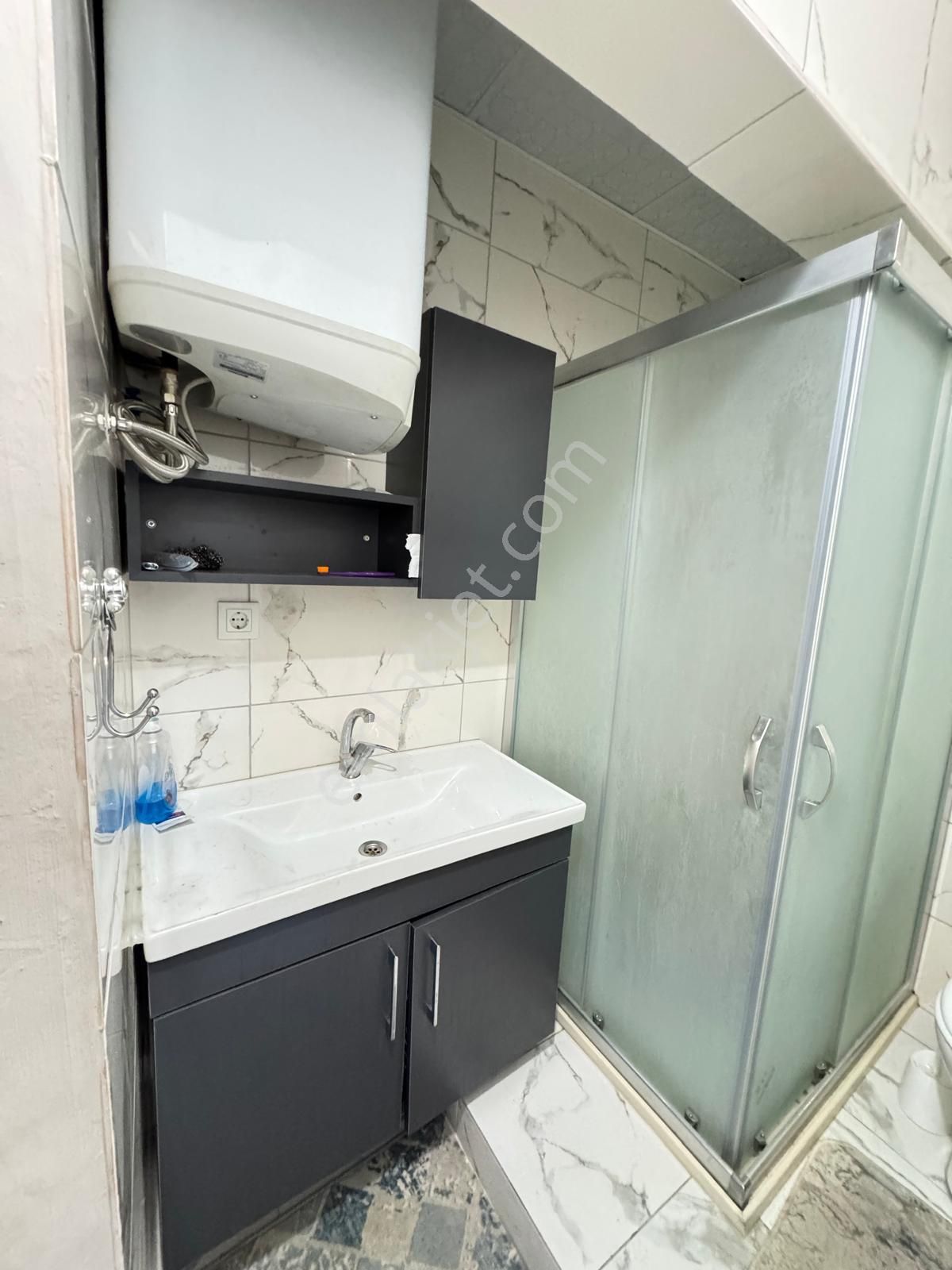 İzmir Karabağlar Yeşilyurt Mah.de Satılık 79m2 3 Katlı Mustakil - Görsel 14