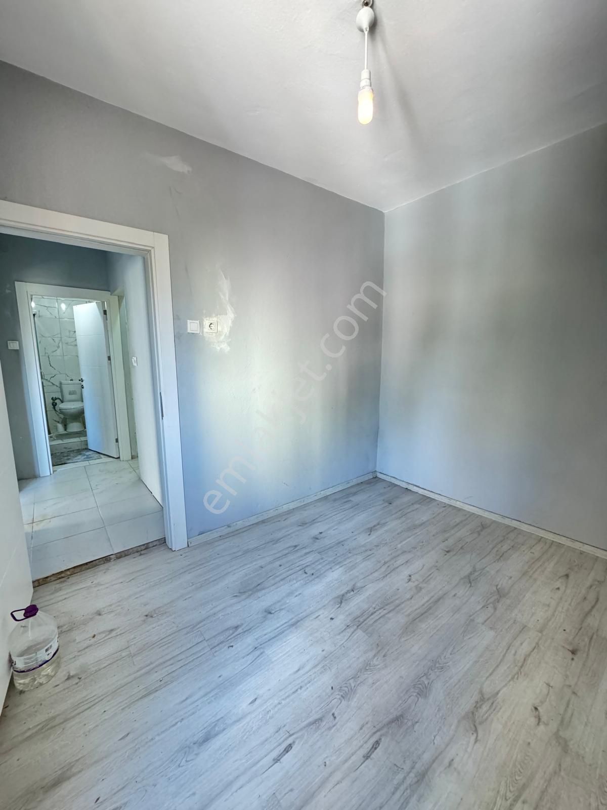 İzmir Karabağlar Yeşilyurt Mah.de Satılık 79m2 3 Katlı Mustakil - Görsel 23