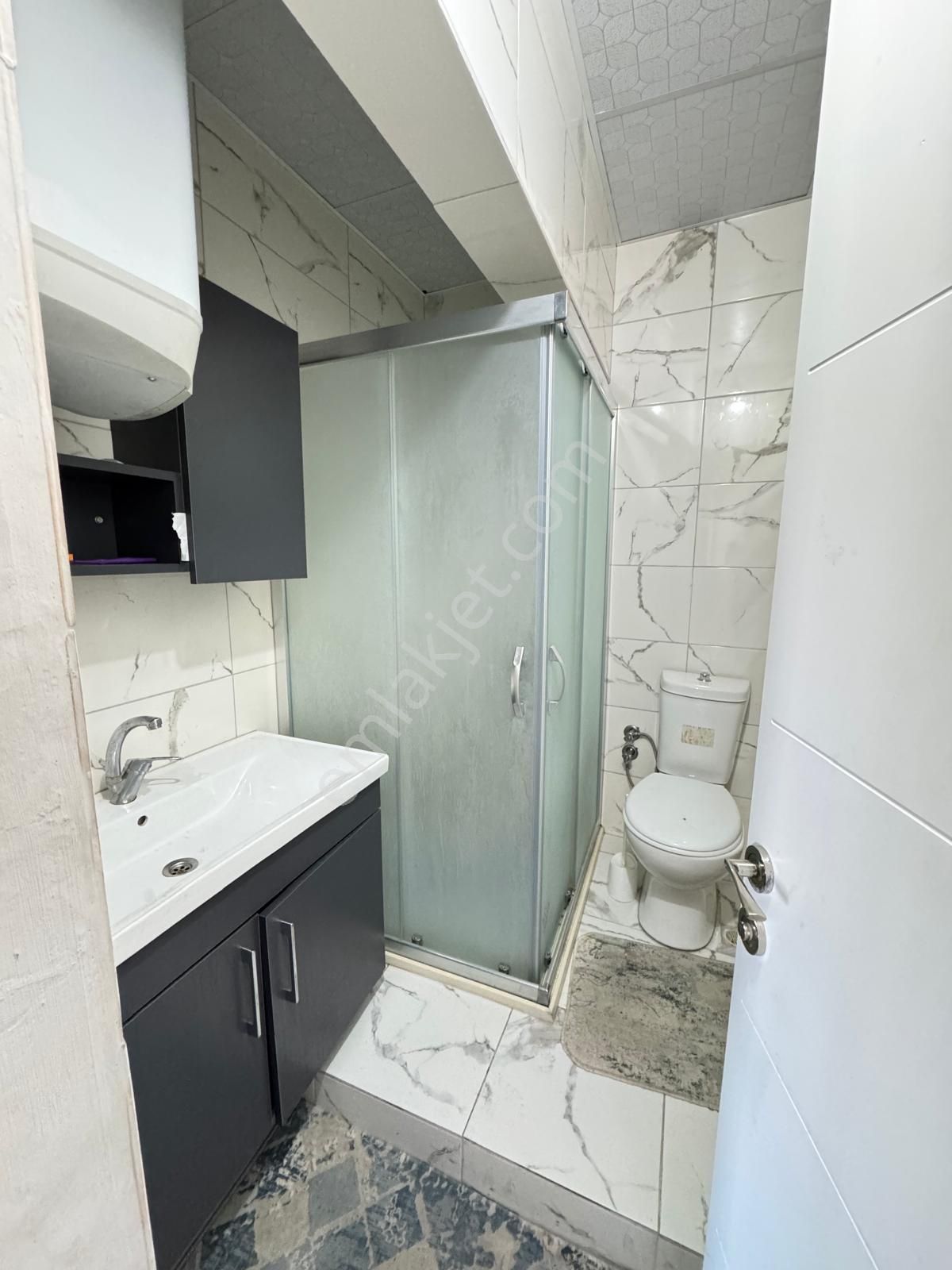 İzmir Karabağlar Yeşilyurt Mah.de Satılık 79m2 3 Katlı Mustakil - Görsel 13