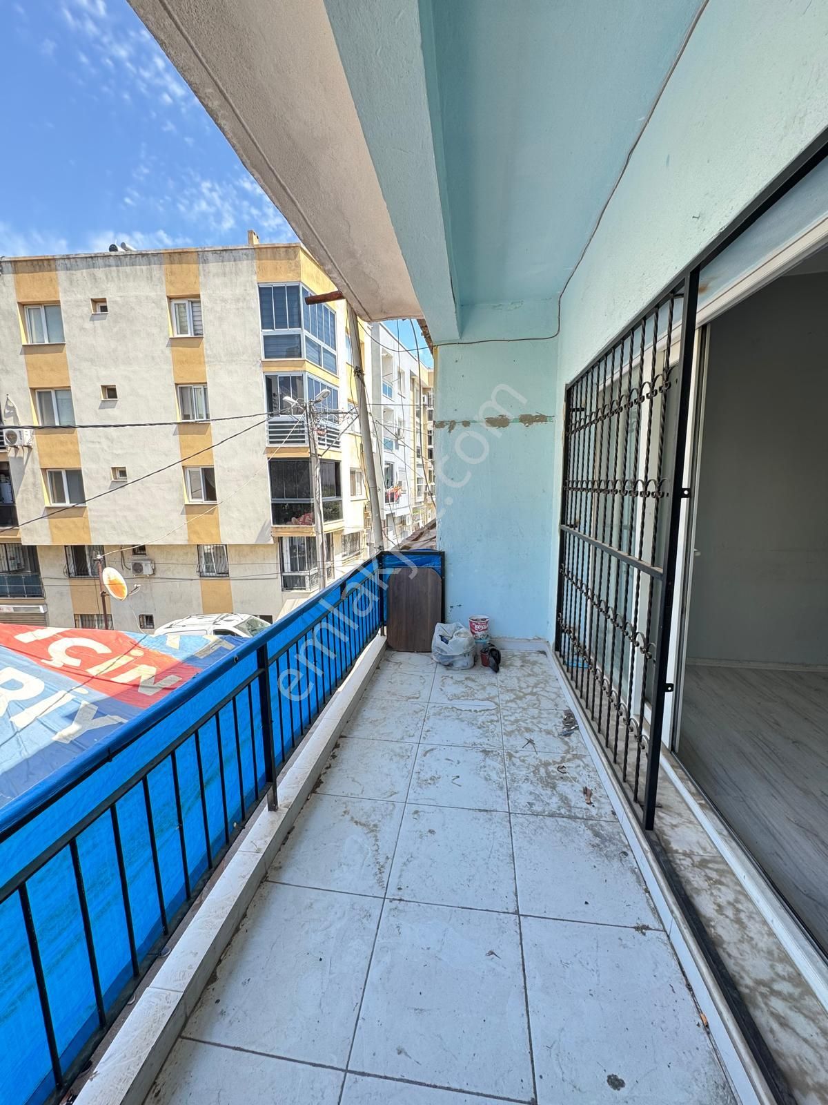 İzmir Karabağlar Yeşilyurt Mah.de Satılık 79m2 3 Katlı Mustakil - Görsel 16