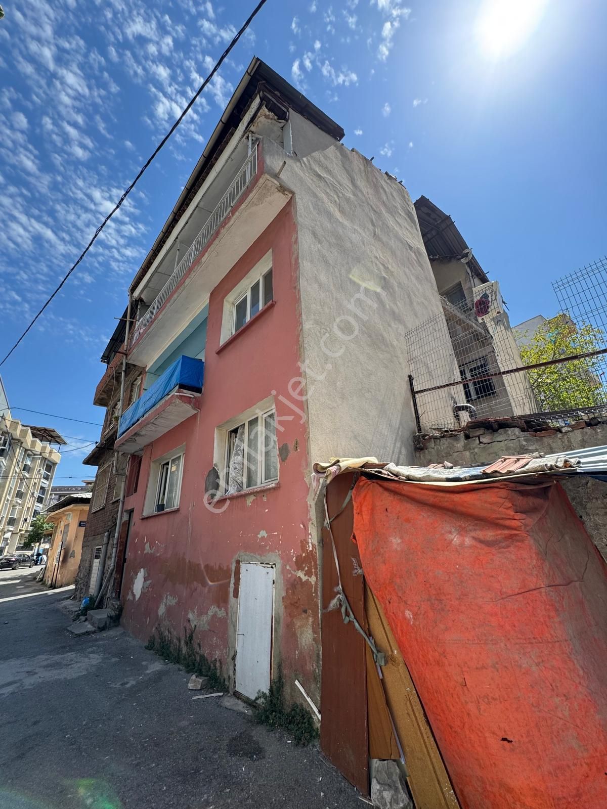 İzmir Karabağlar Yeşilyurt Mah.de Satılık 79m2 3 Katlı Mustakil - Görsel 28