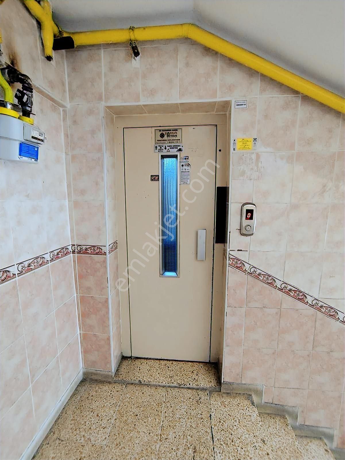 Osmankavuncu Mahallesi Tramvay Yanında 4+1 Acil Satılık Daire