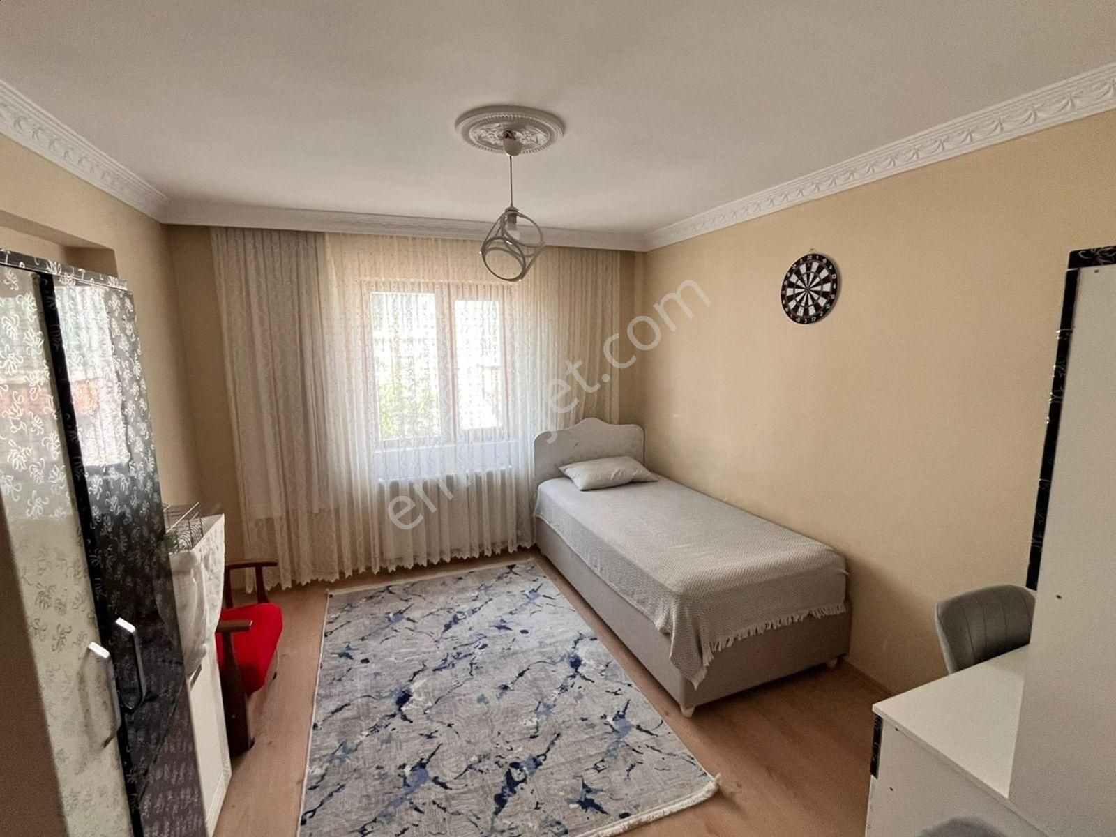 Beşikkaya'da Merkezi Konumda 3+1 Ara Katta Satılık Daire !! - Görsel 8