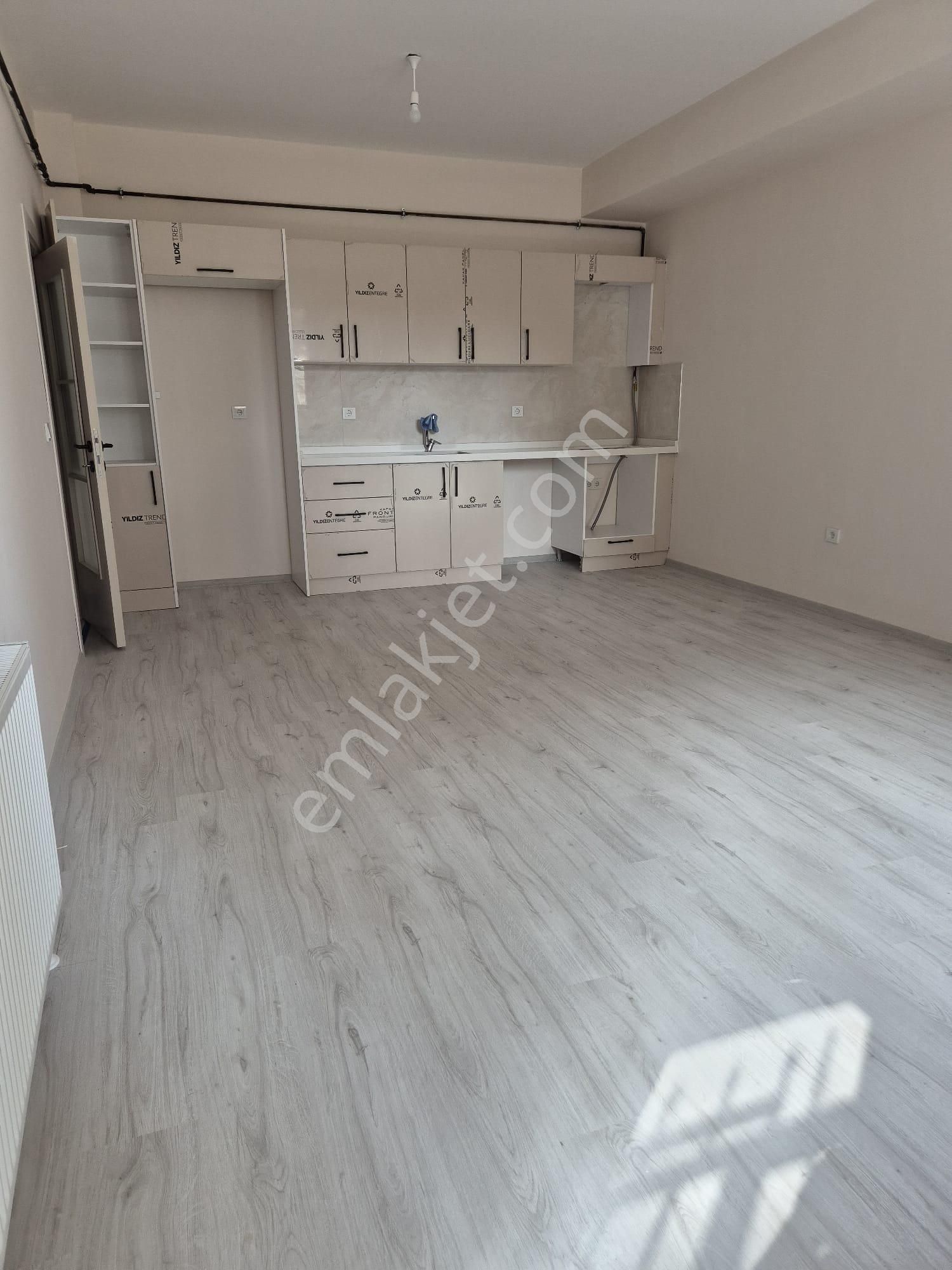 Maltepe Üniversite Hastane Bitişiginde Yeni Binada Daire