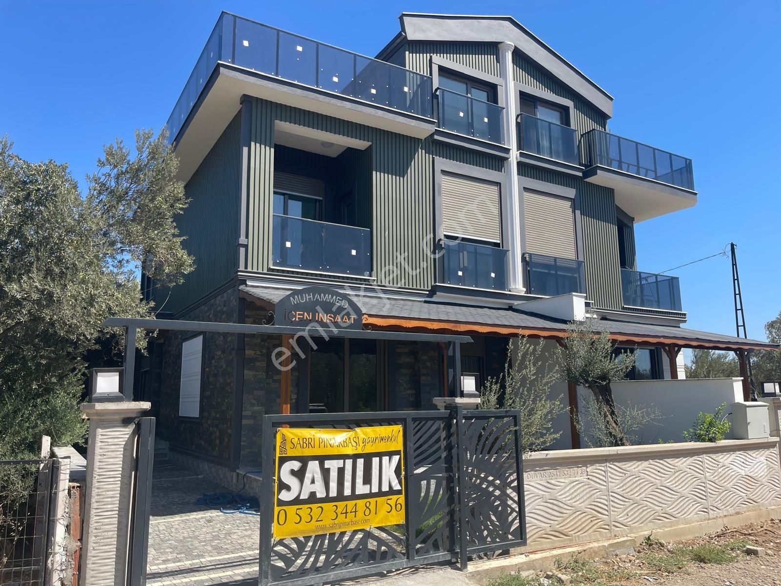 Sabri Pınarbaşı'dan Zeytinli'de Satılık Sıfr Trıbleks Villa