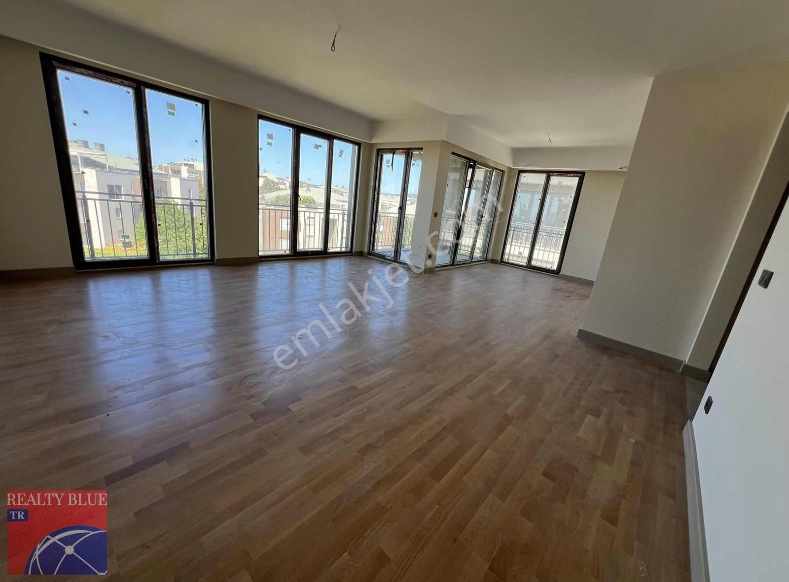 Loft Çengelköy De Satılık 5+2 Çift Girişli Muhteşem Dubleks