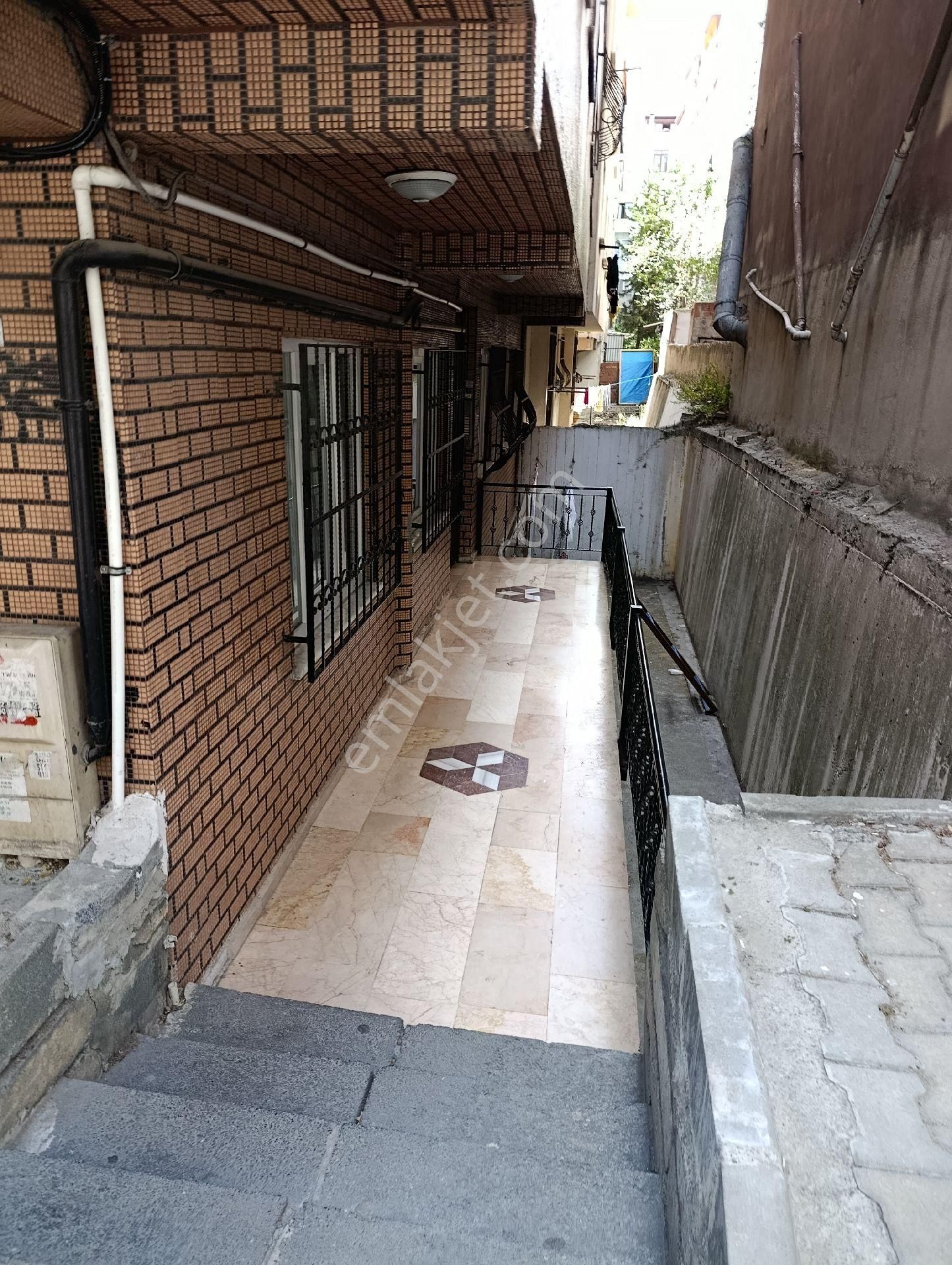 Araz Gayrimenkul 75 Yıl Mahallesinde Satılık Bodrum Daire - Görsel 21