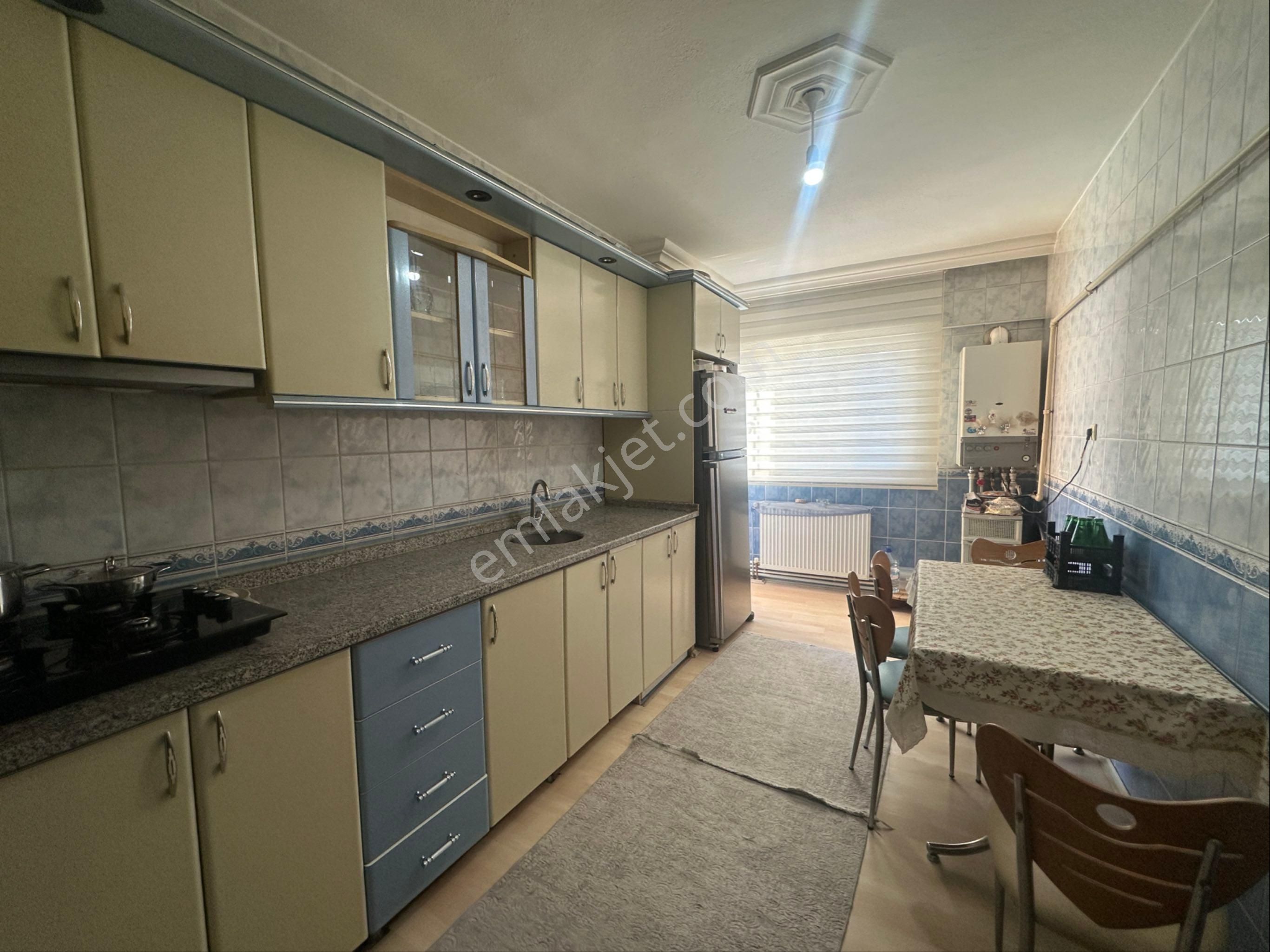 Seven Gayrimenkul’den Çarşı Merkezde Teraslı Daire