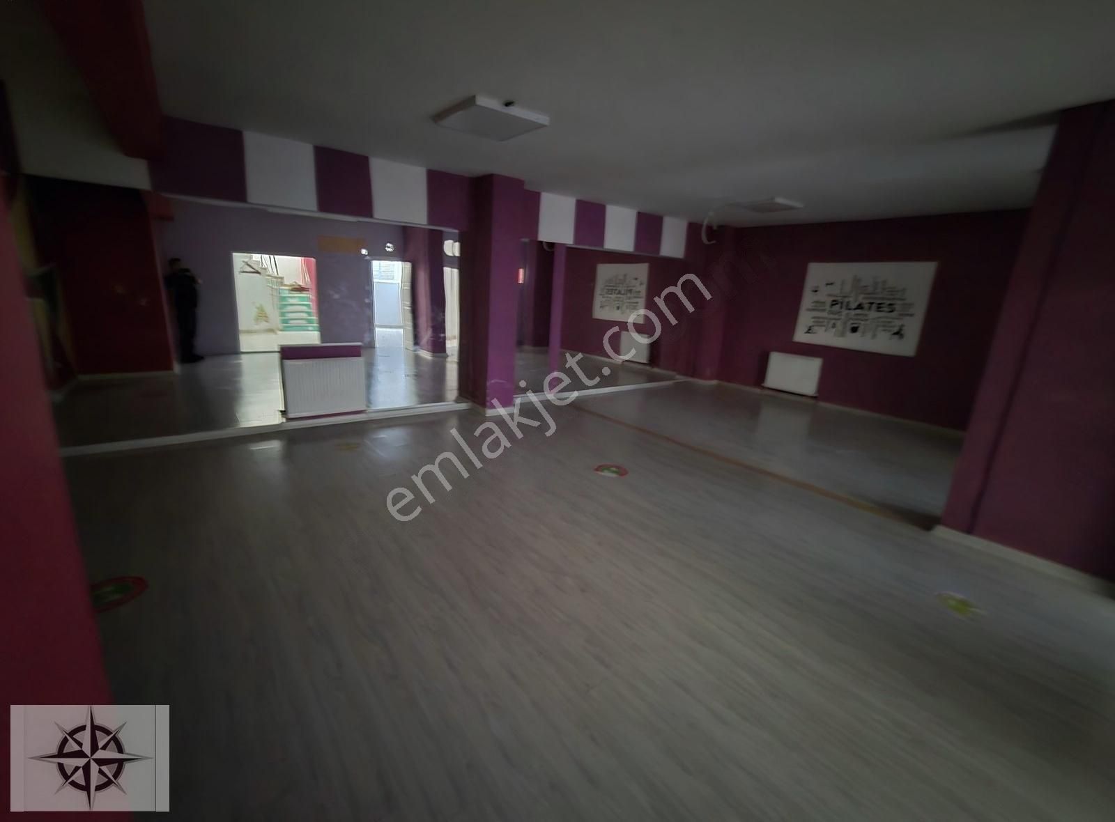 Köşe Bina Düz Giriş 150 M2 + Depo 100m2 Toplam 250 M2