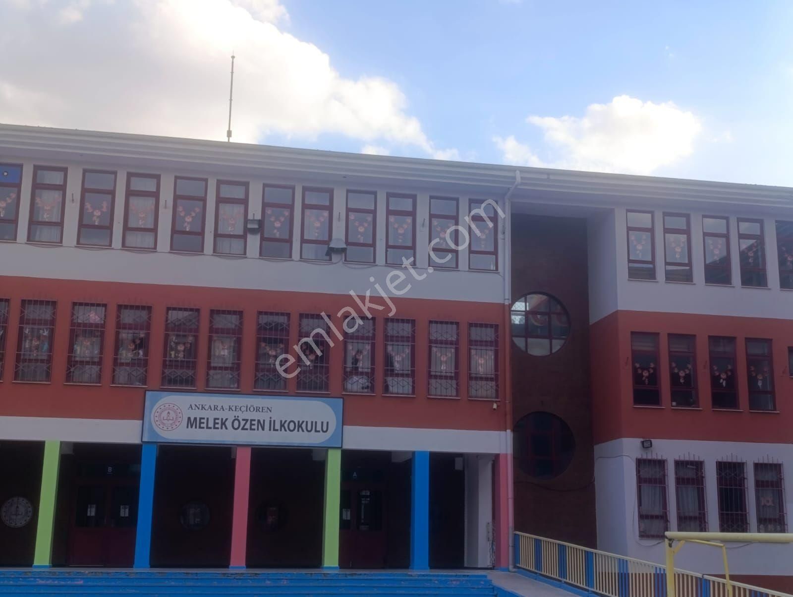 Bağlarbaşında 140 M2 4+1 Bağımsız Ara Kat