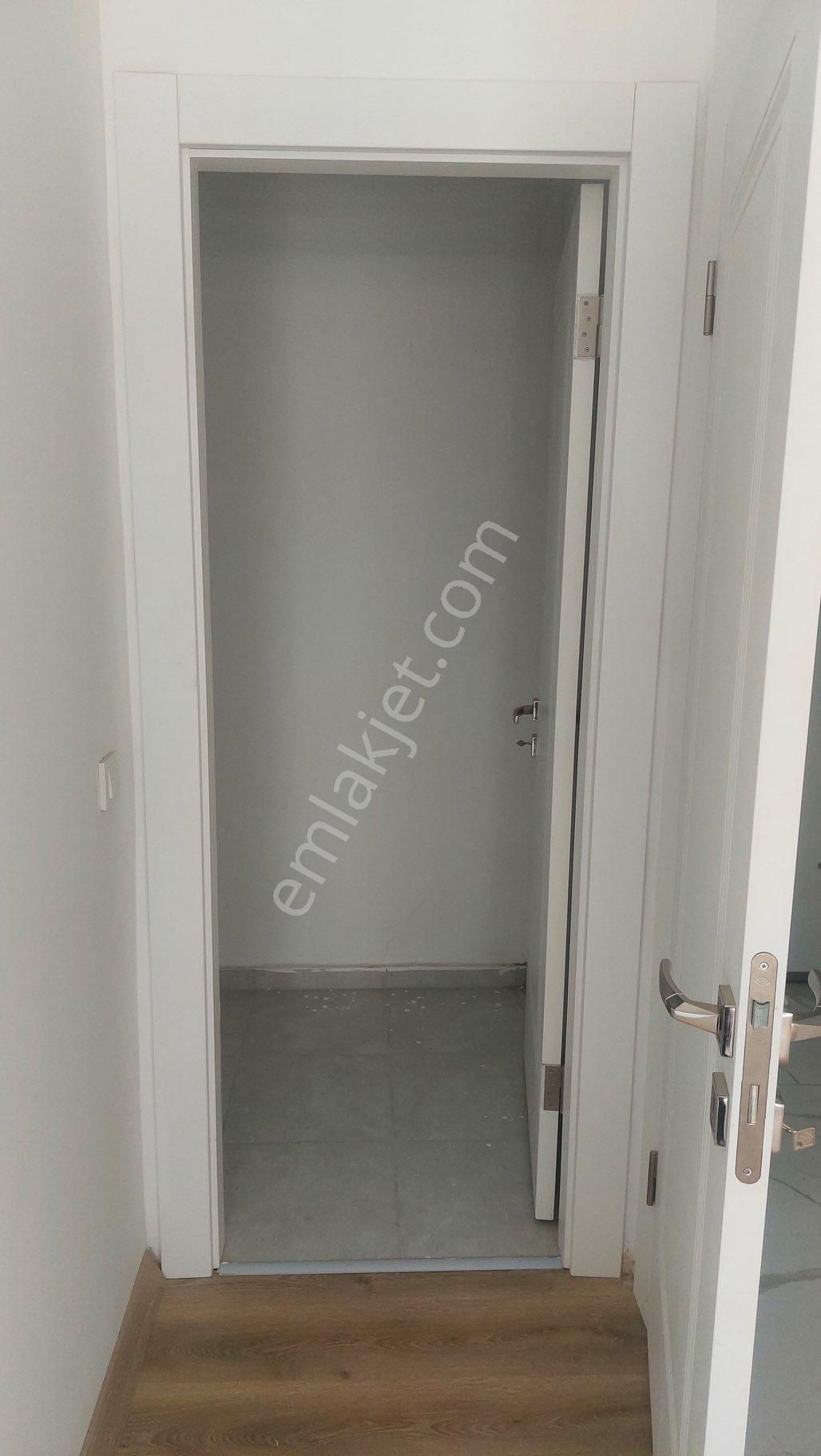 Nezih Bir Sitede 2+1 Satılık Bahçe Katı Daire - Görsel 6