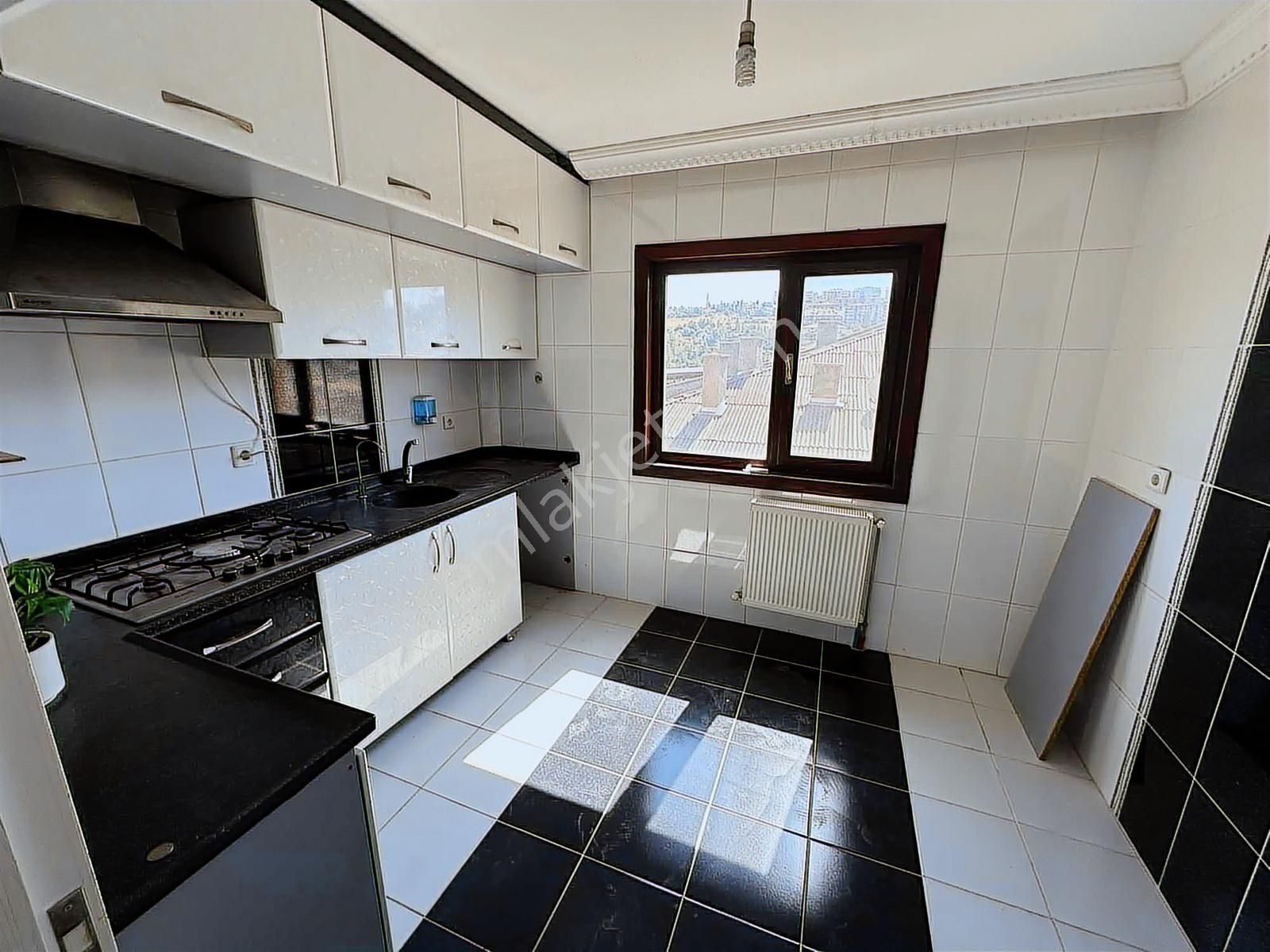 Yeni Çınardan Merkezde 4+2 ,3,banyolu Kiralık Dublex...!!!