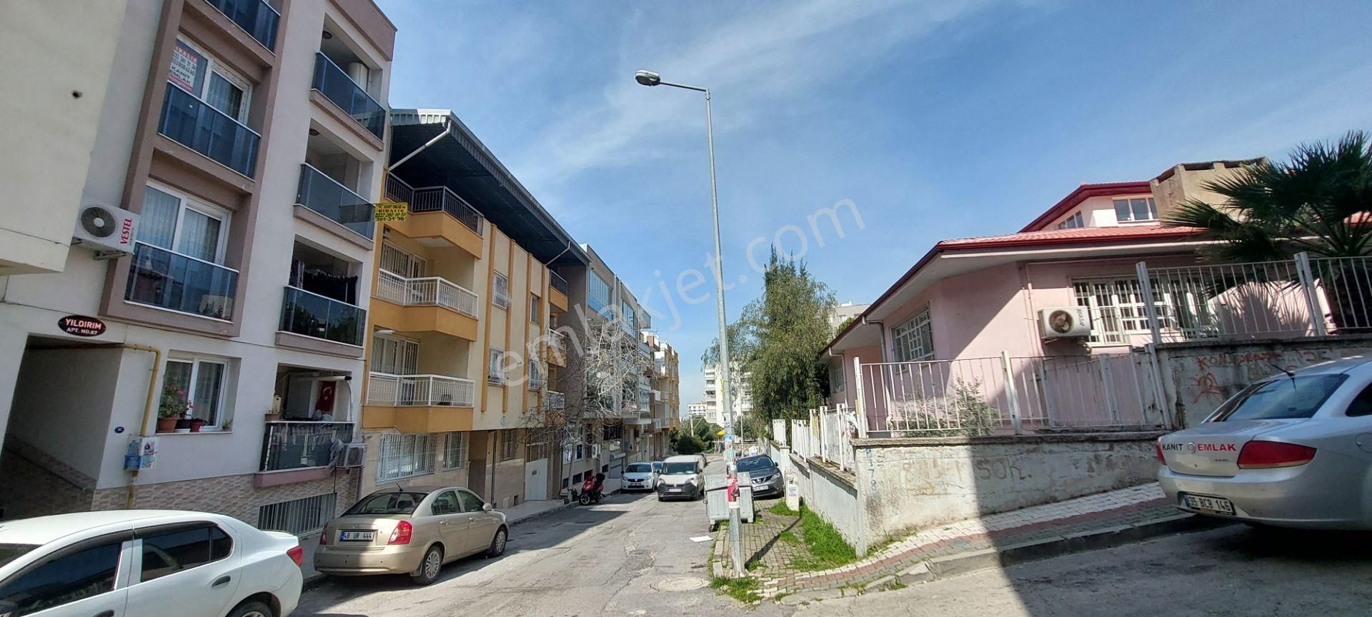 Küçük Çiğli Mah De Kiralık 2+1 Ara Kat D.gazlı Daire Kanıt Emlak