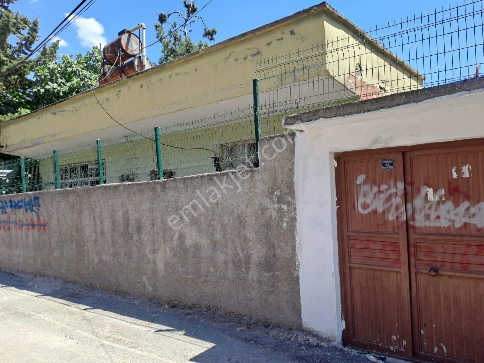 Namıkkemal Mahallesinde 364 M2 Arsa İçerisinde Müstakil Ev Satılıktır