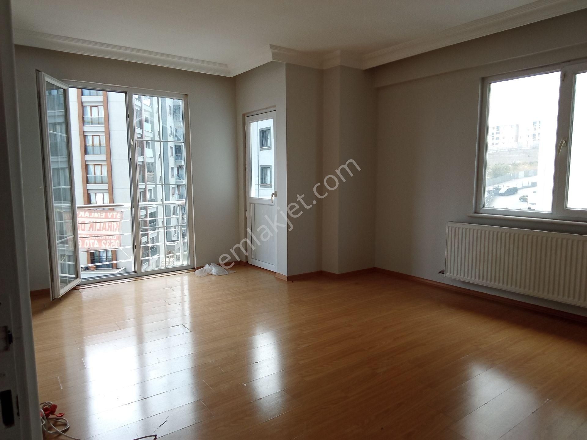 Kurtköy Kiralık Muhteşem Konumlu 2+1 Daire