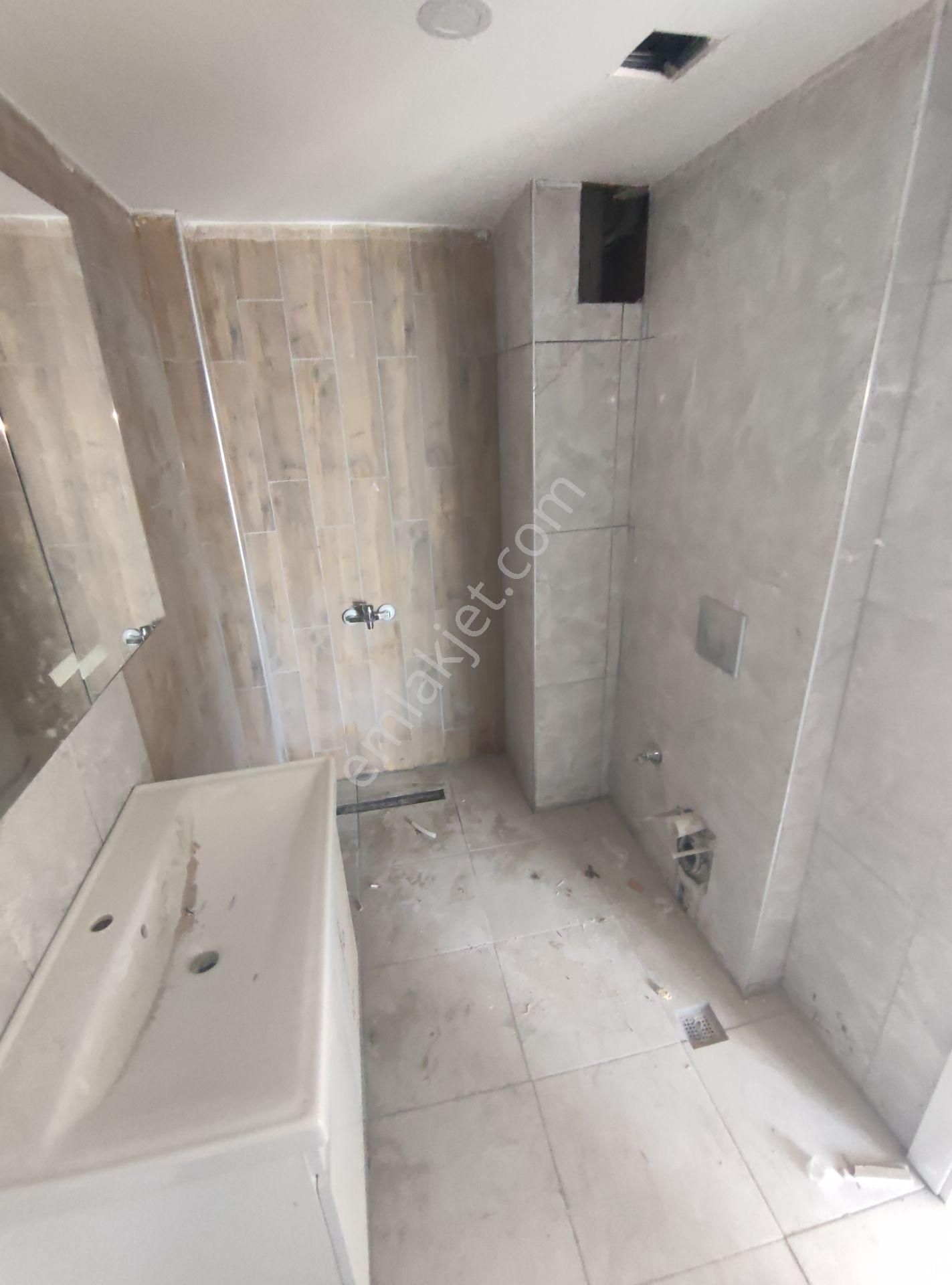 Satılık Teraslı, Sosyal Tesisli, Konforlu 1+1 Daire Acil - Görsel 9