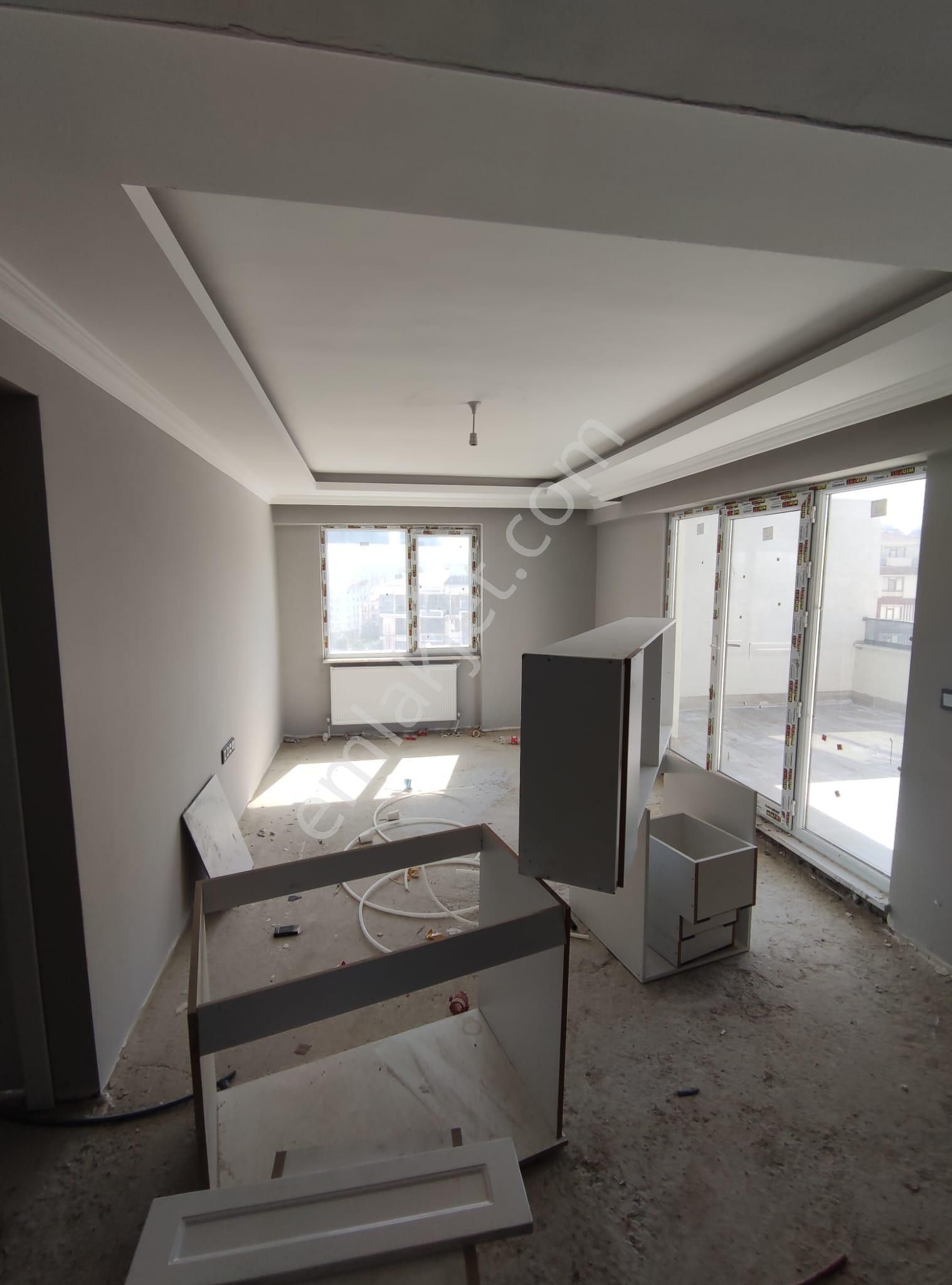 Satılık Teraslı, Sosyal Tesisli, Konforlu 1+1 Daire Acil - Görsel 3