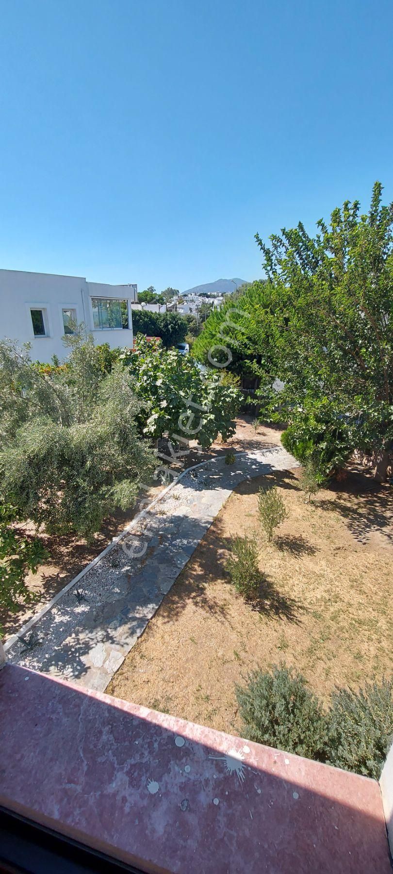 Merkez Marinaya Yürüme Mesafesinde Havuzlu Bakımlı Elit Sitede - Görsel 28