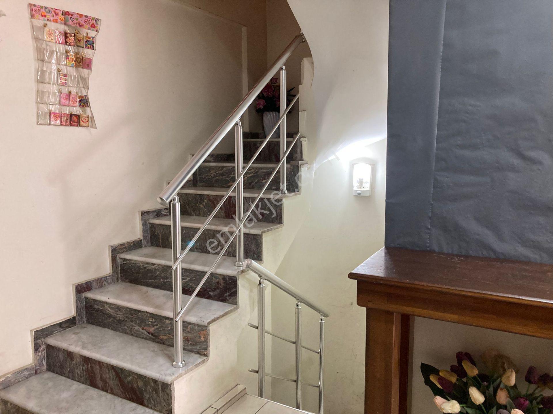 Nazilli Kuaförler Sokağında Satılık 140m² 3 Katlı Dükkan - Görsel 12
