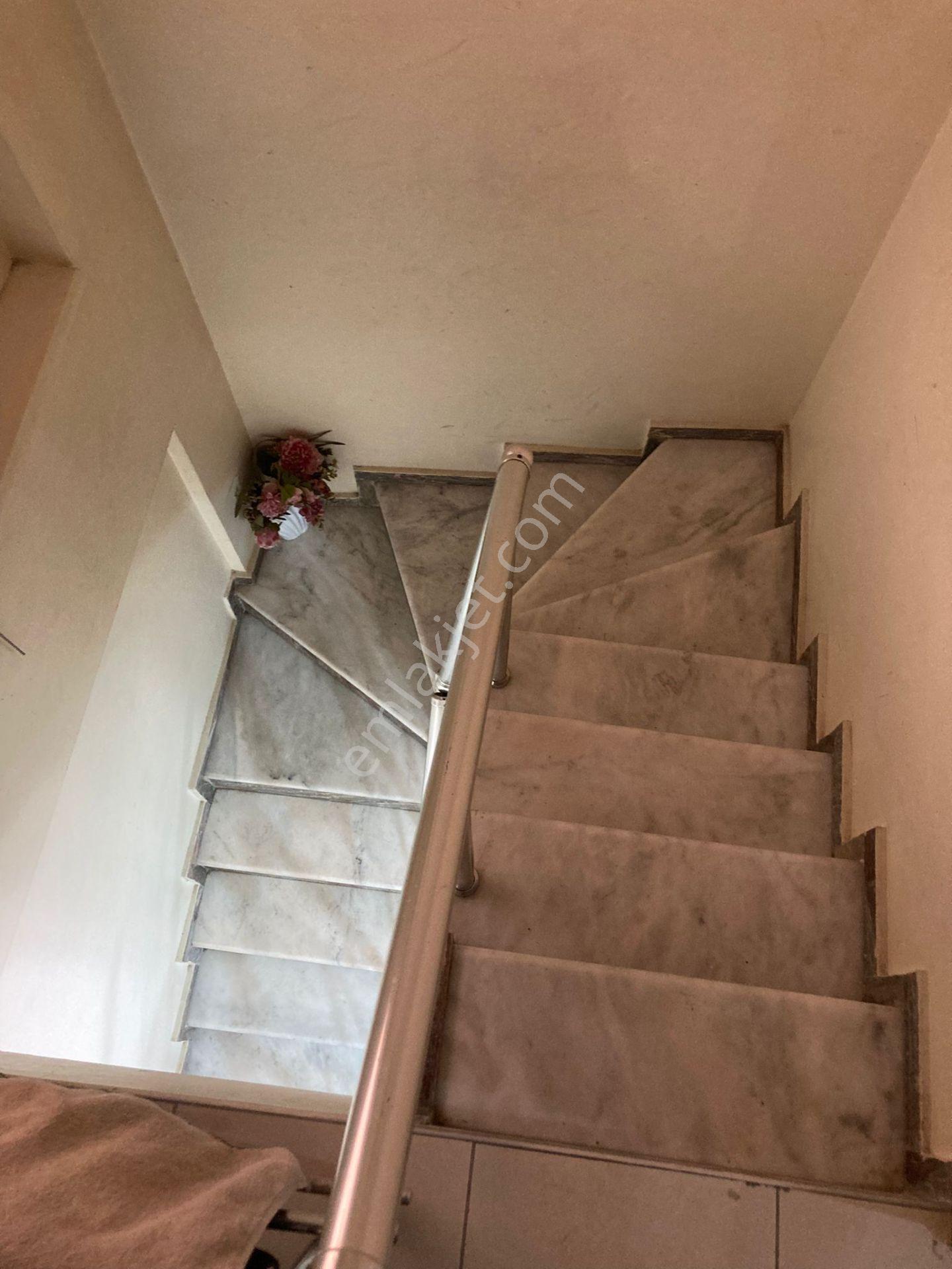 Nazilli Kuaförler Sokağında Satılık 140m² 3 Katlı Dükkan - Görsel 19