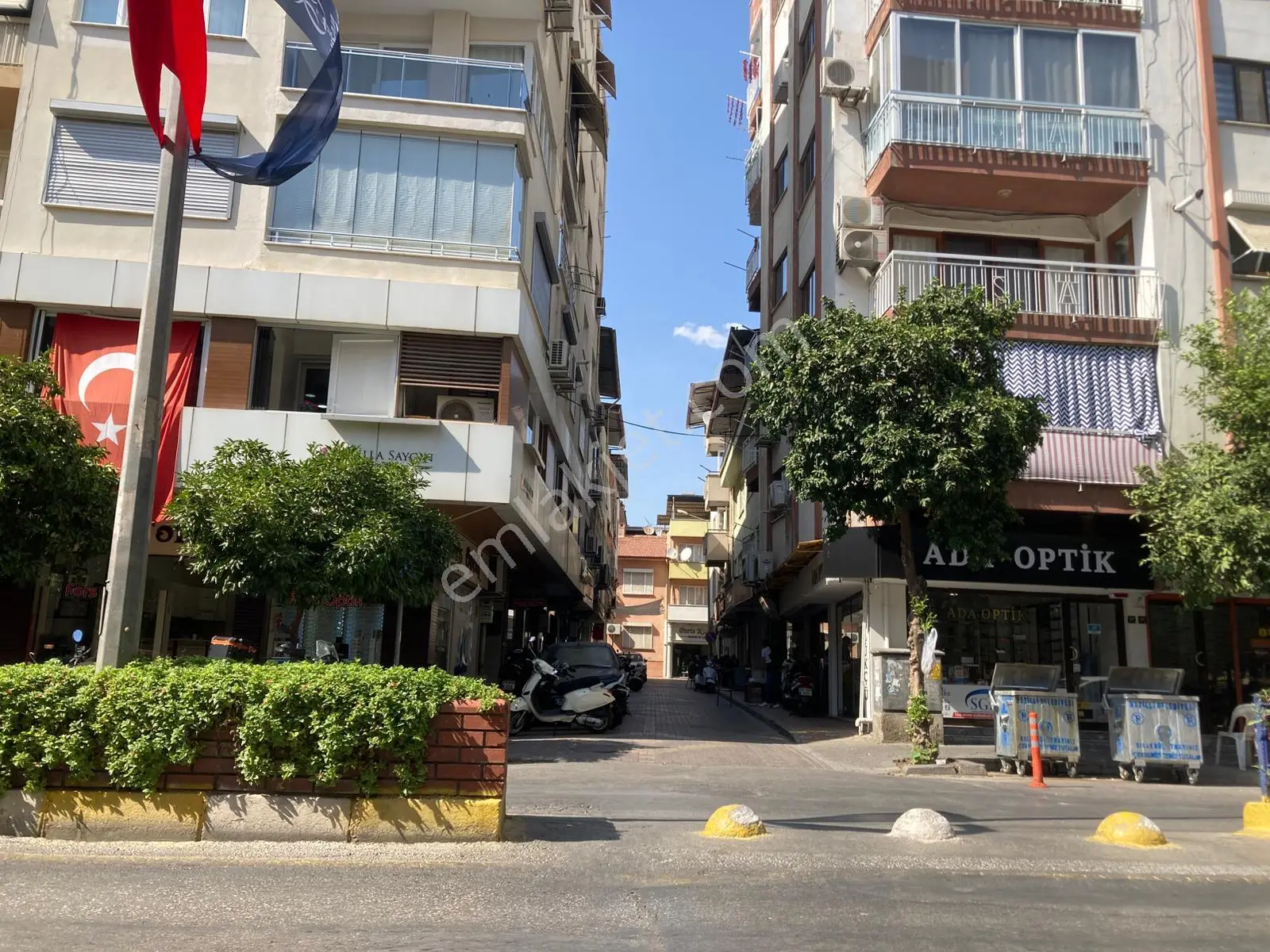 Nazilli Kuaförler Sokağında Satılık 140m² 3 Katlı Dükkan - Görsel 2