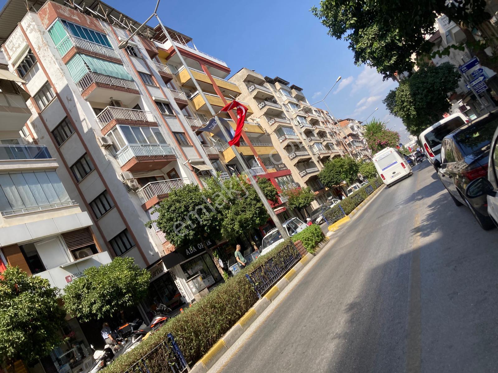 Nazilli Kuaförler Sokağında Satılık 140m² 3 Katlı Dükkan - Görsel 21
