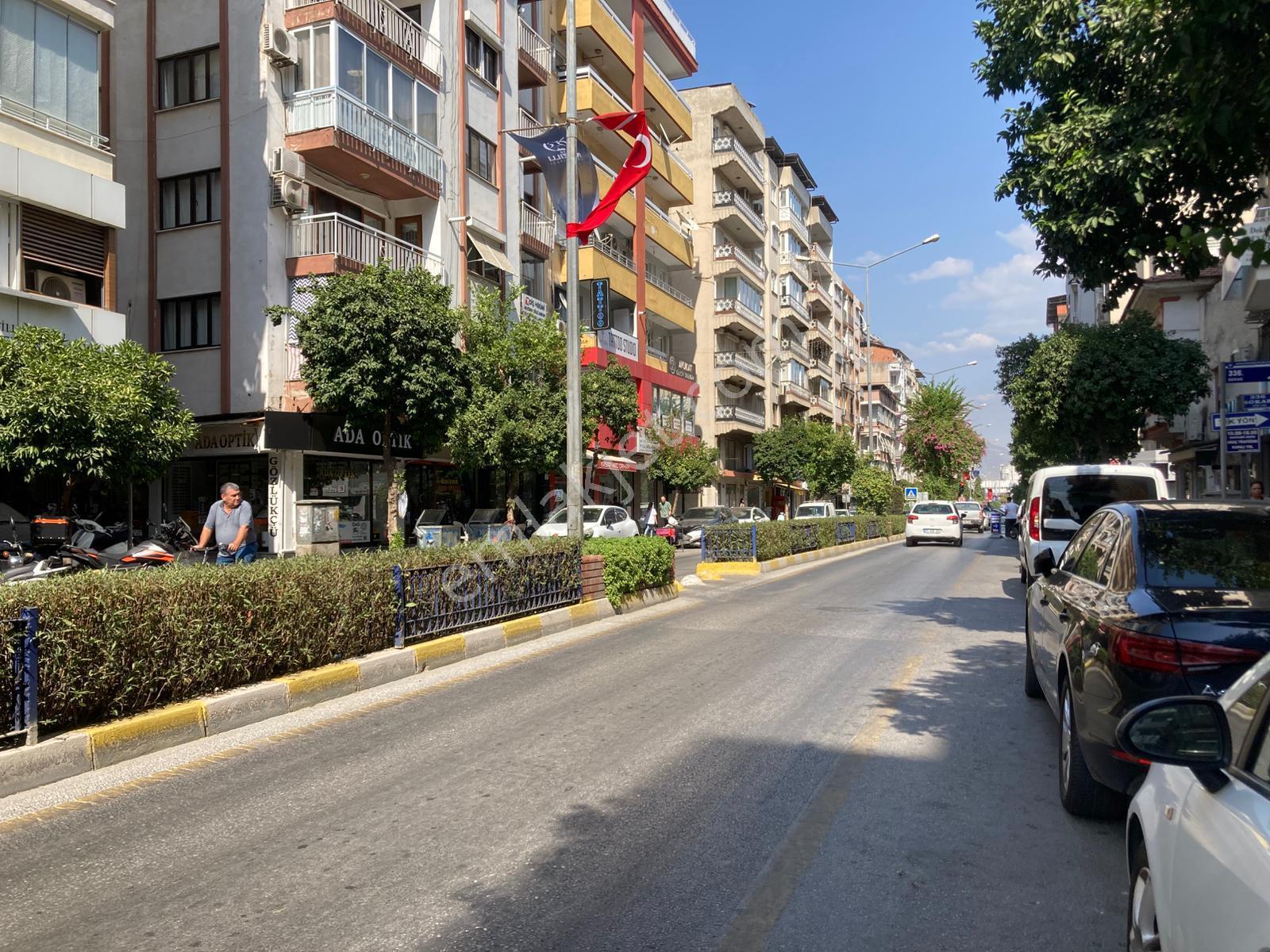 Nazilli Kuaförler Sokağında Satılık 140m² 3 Katlı Dükkan - Görsel 22