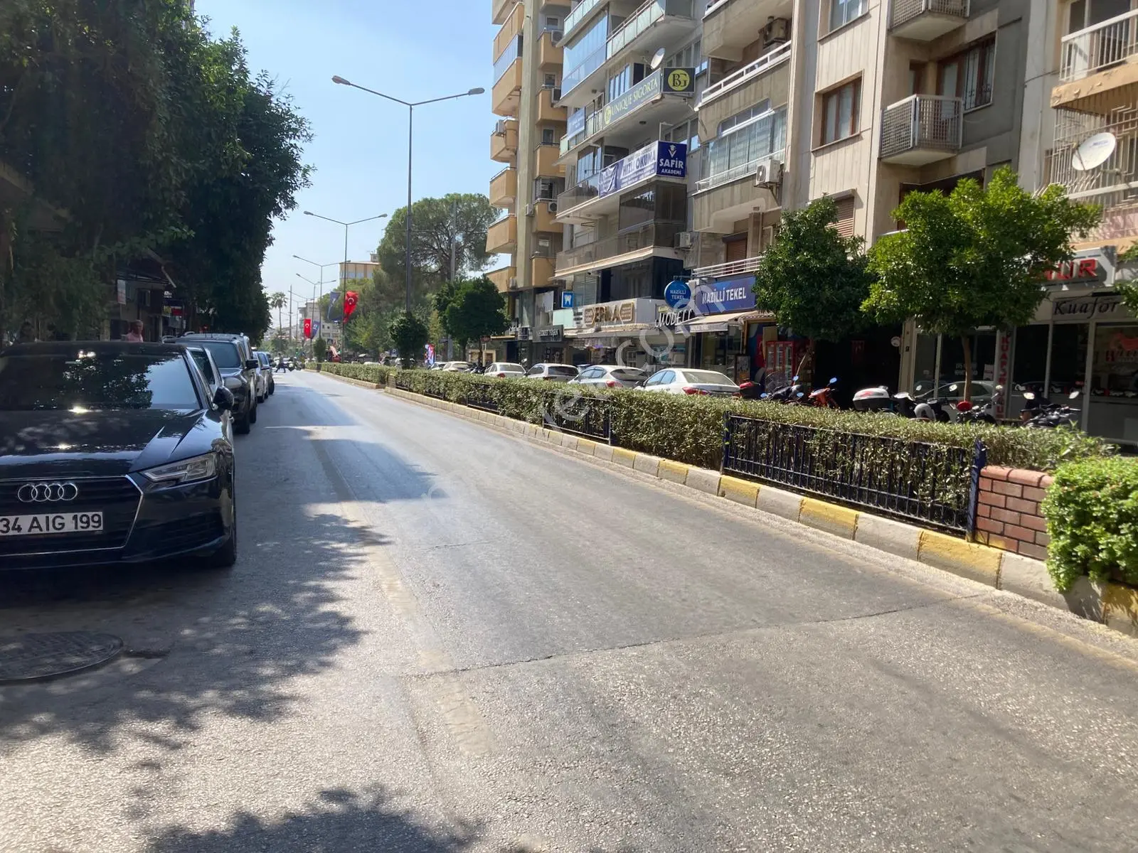 Nazilli Kuaförler Sokağında Satılık 140m² 3 Katlı Dükkan - Görsel 4