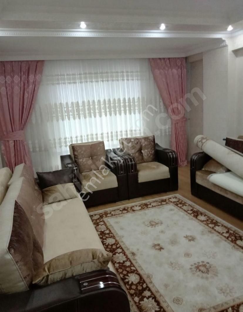 İsmetpaşa Mah.de 2+1 105m Eşyalı Orta Kat