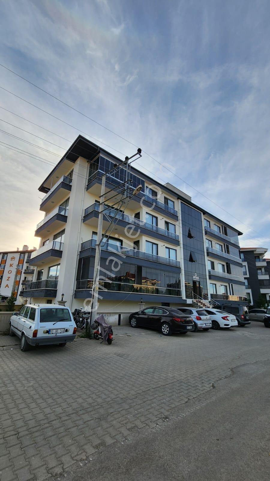 Afyon Erkmen Kanal3 Tv Arkasında Satılık Daire 4+1 - Görsel 2