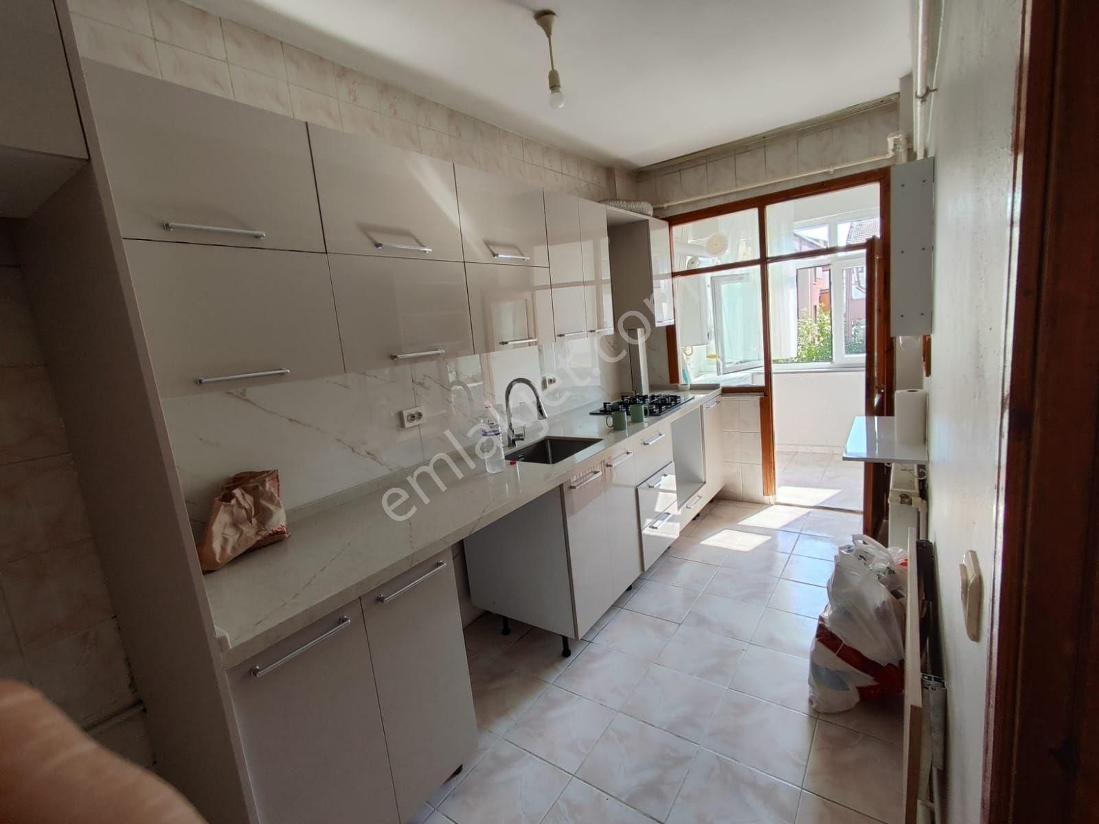Ümraniye Altınşehir Mh Metro Yürüme Mesafesi 2+1 2.kat Balkonlu İçi Yapılı Kiralık Ev Daire