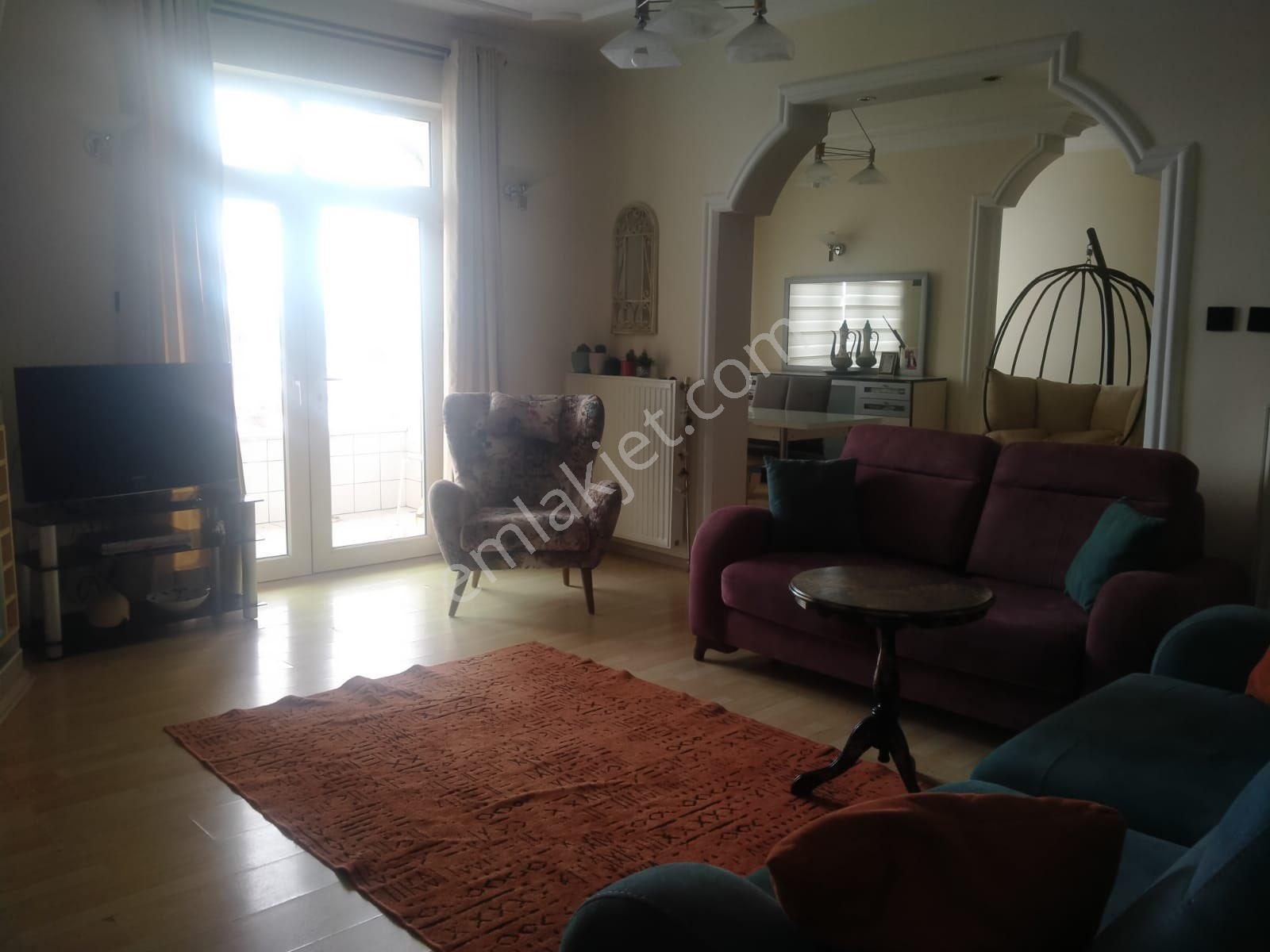 Arkadaş Emlaktan Yüzüncü Yıl Caddesinde 5+2 Satılık Dublex Daire - Görsel 3