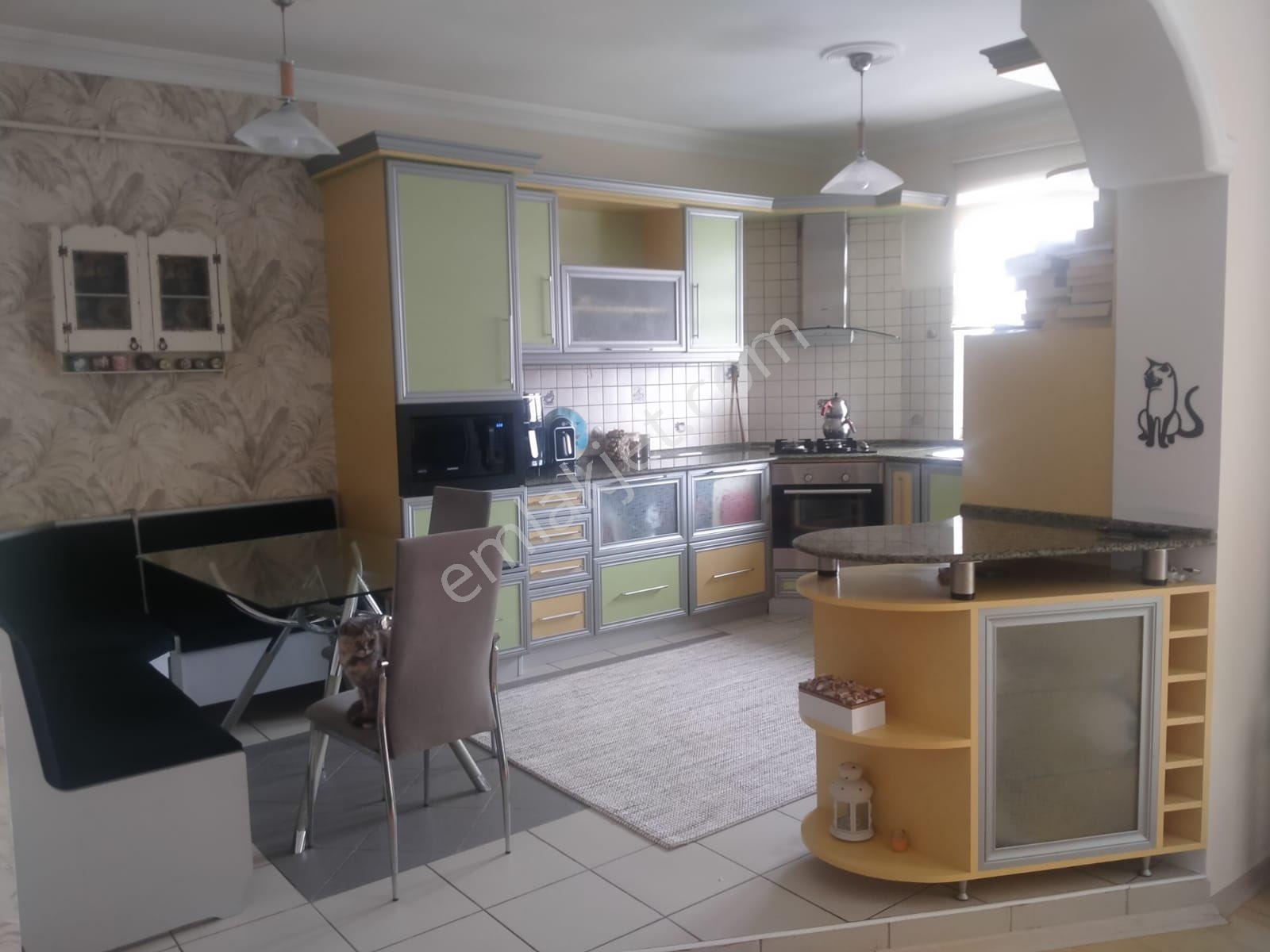 Arkadaş Emlaktan Yüzüncü Yıl Caddesinde 5+2 Satılık Dublex Daire - Görsel 15