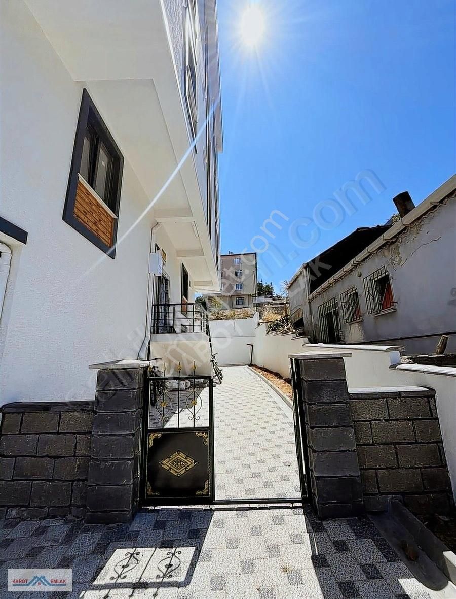 Sultanbeyli Necip Fazıl Mahallesinde Satılık 2+1 Daire - Görsel 2