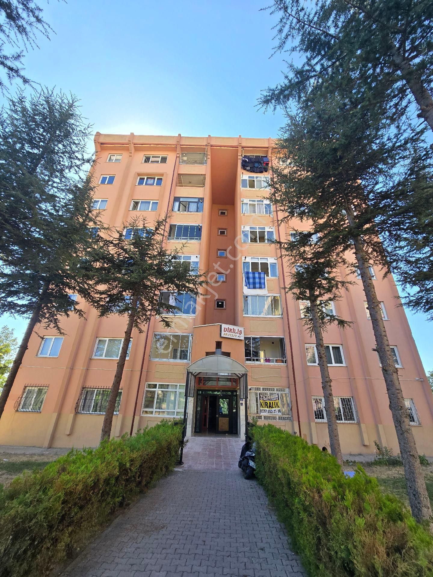 Toki Demokrasi Mahallesi 5inci Bölgede Satılık 3+1 Daire