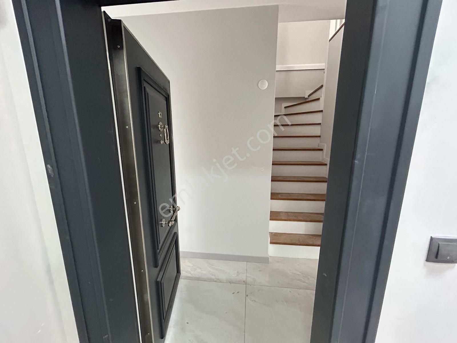 Üsküdar Fıstıkağacı Kısmi Deniz Manzaralı 3+2 Dubleks Daire - Görsel 20