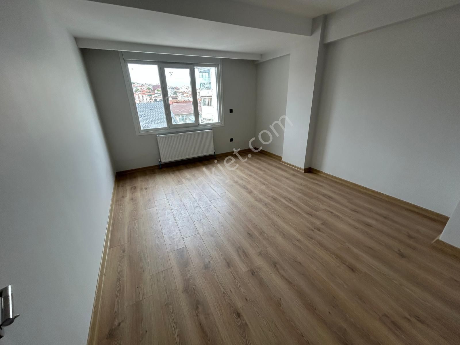 Üsküdar Fıstıkağacı Kısmi Deniz Manzaralı 3+2 Dubleks Daire - Görsel 13