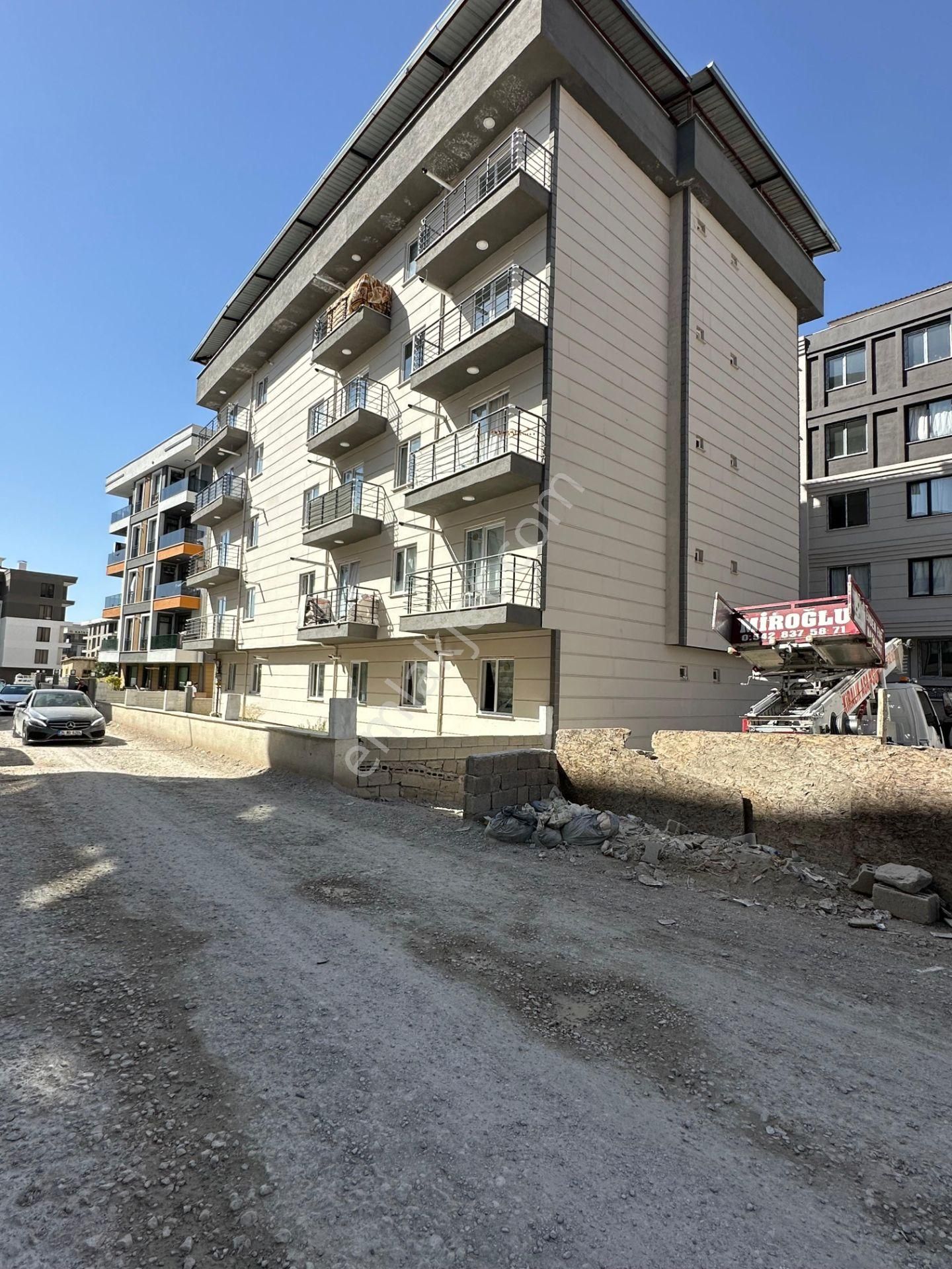 Ydn'den Cumhuriyet Mah. Kiralık Eşyalı 1+1 Balkonlu Daire