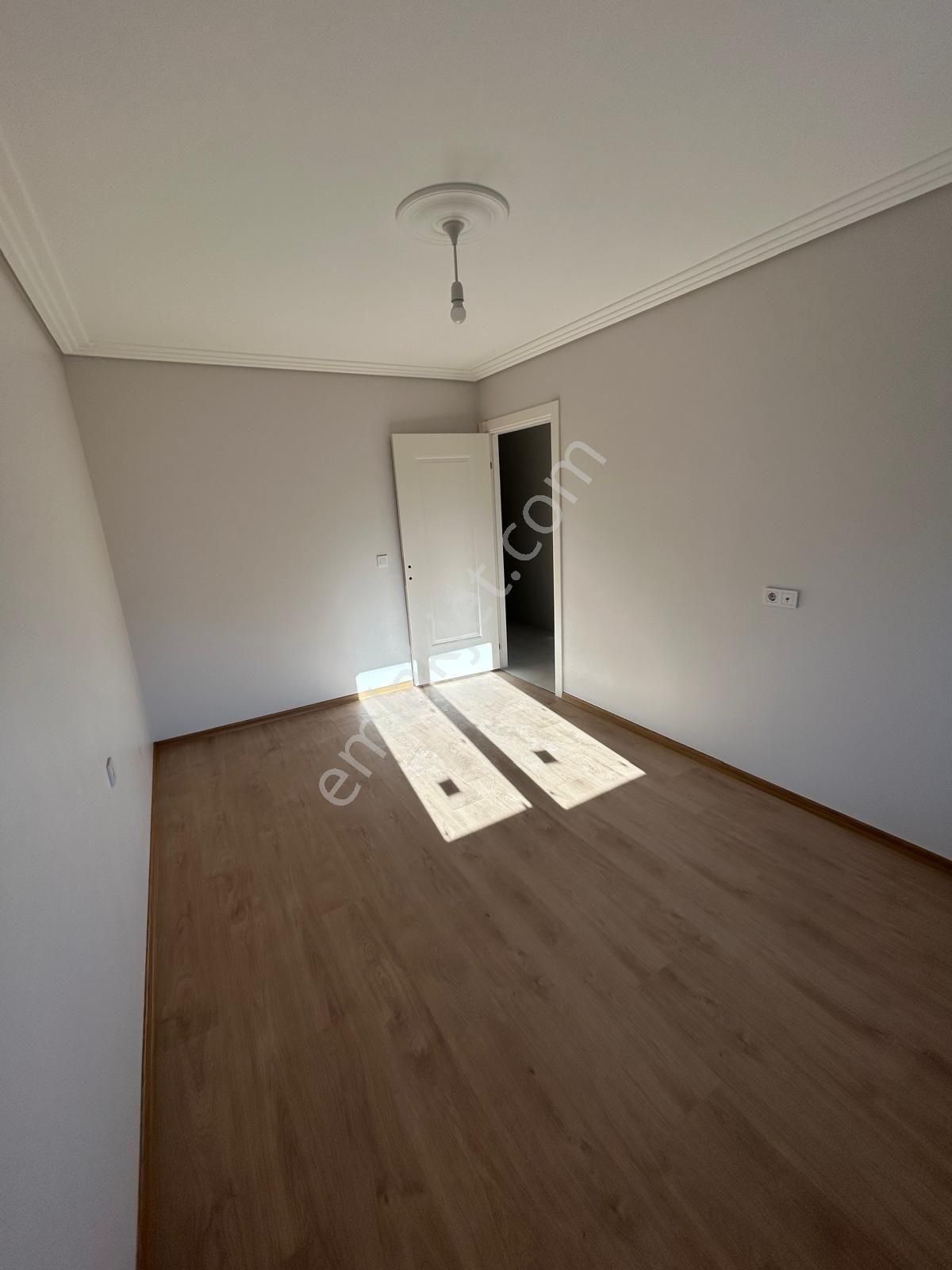 Üsküdar Nevçarşı Yanı 2+1 Otoparklı Sıfır Daire - Görsel 19