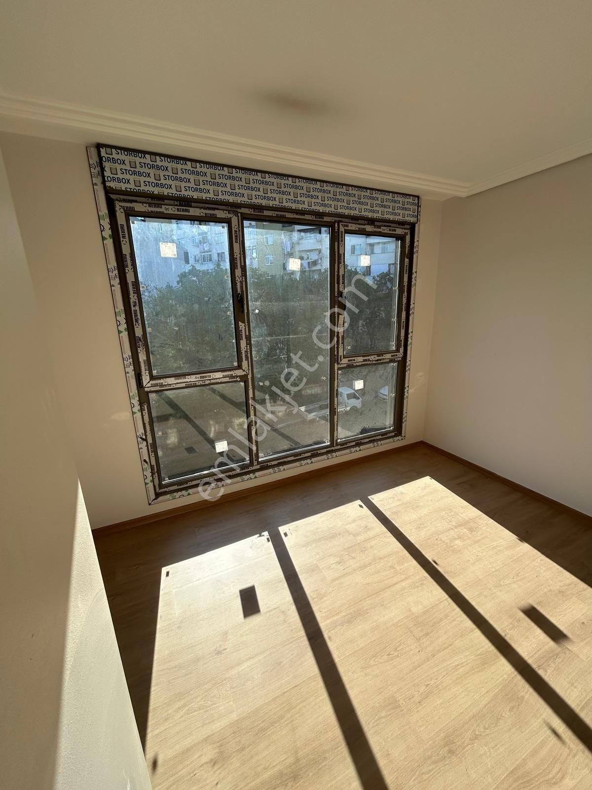 Üsküdar Nevçarşı Yanı 2+1 Otoparklı Sıfır Daire - Görsel 12