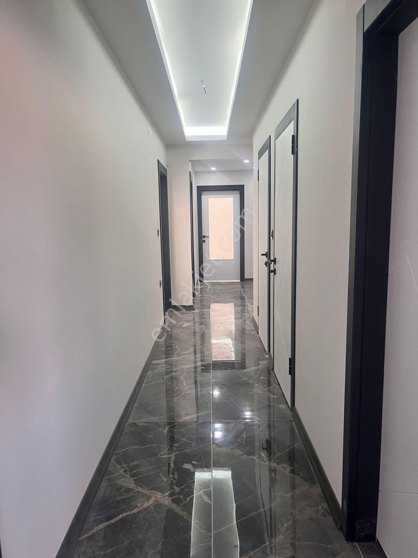 Battalgazi'de Kat Konumunda Sıfır 3+1 Kilerli Satılık Daire !! - Görsel 22