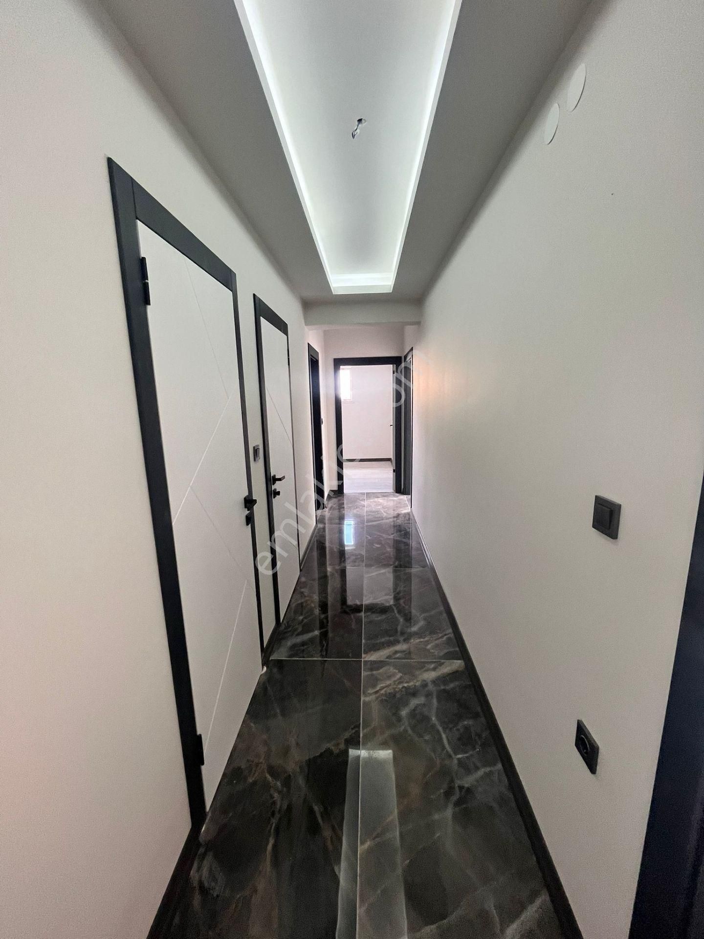 Battalgazi'de Kat Konumunda Sıfır 3+1 Kilerli Satılık Daire !! - Görsel 19