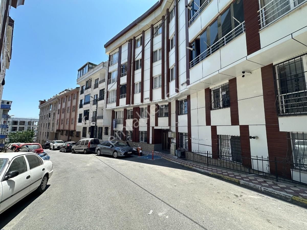 Gaziosmanpaşa Tuncer Sokakda 2+1 80 M2 Temiz Masrafsız Daire