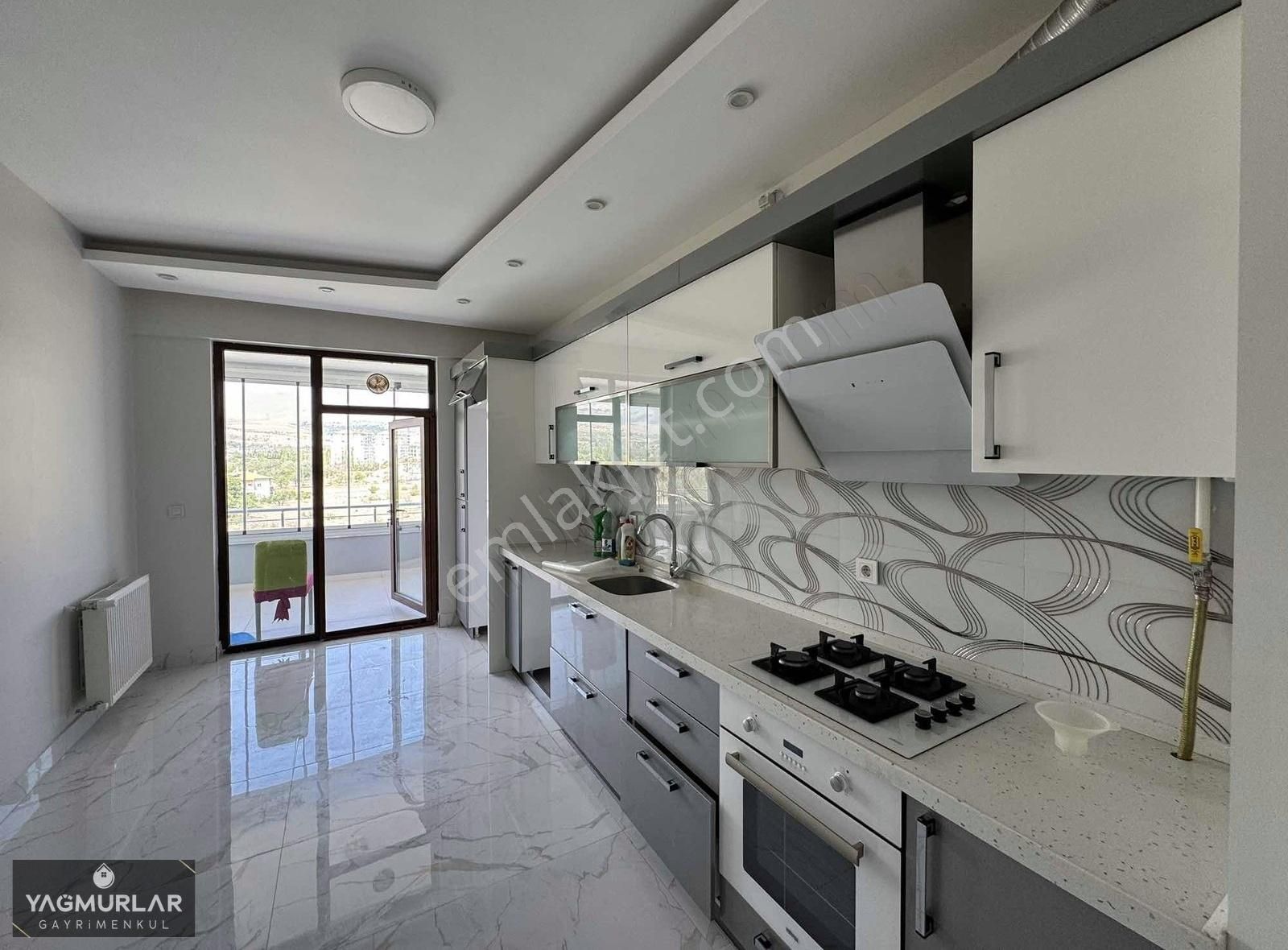 Yağmurlar'dan Hastane Yakını Site İçinde 4+1 Lüx Kiralık Daire