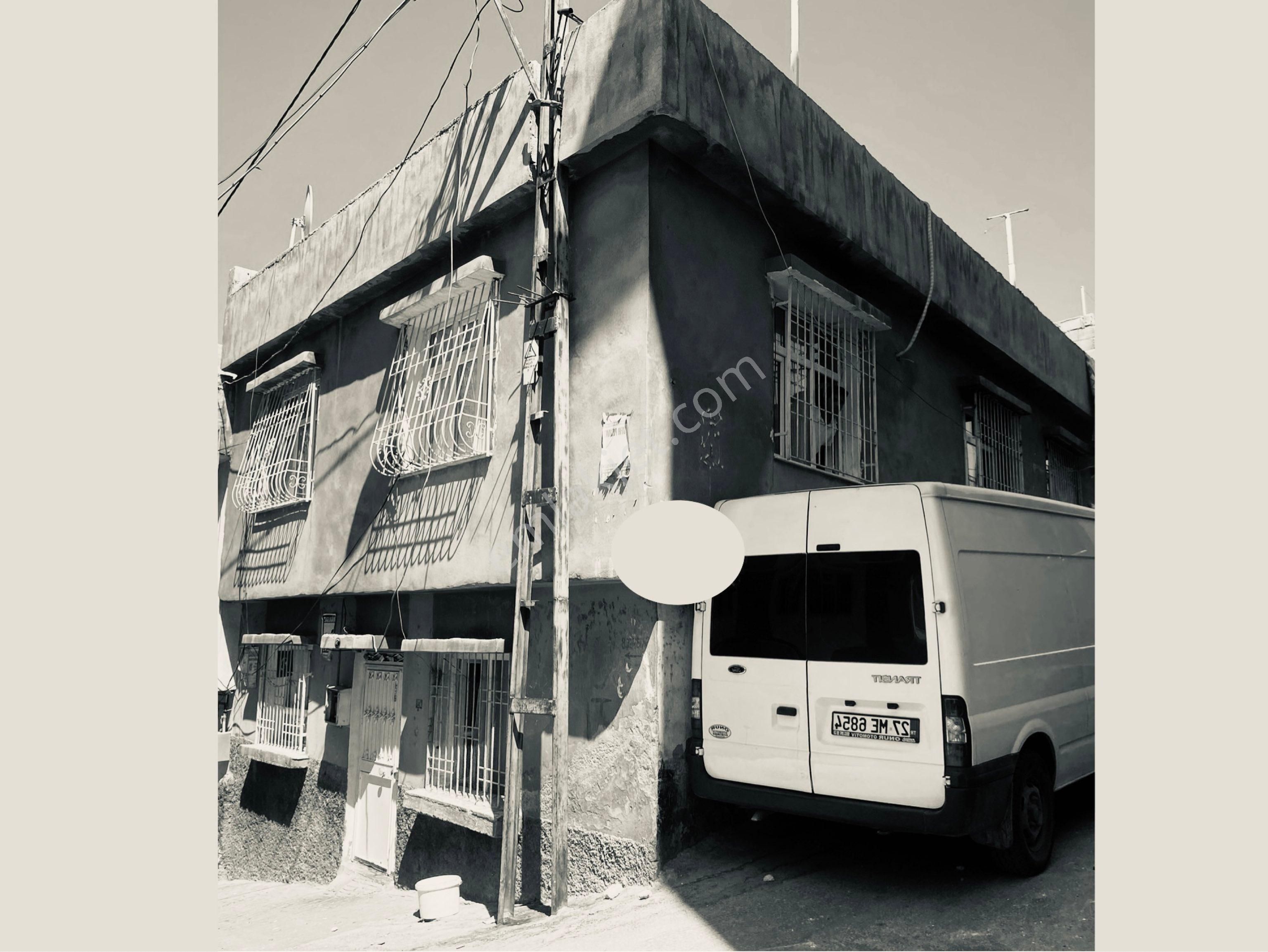 Güneş De 90m ,2 Katlı, 3 Er Odalı. Temiz Ev