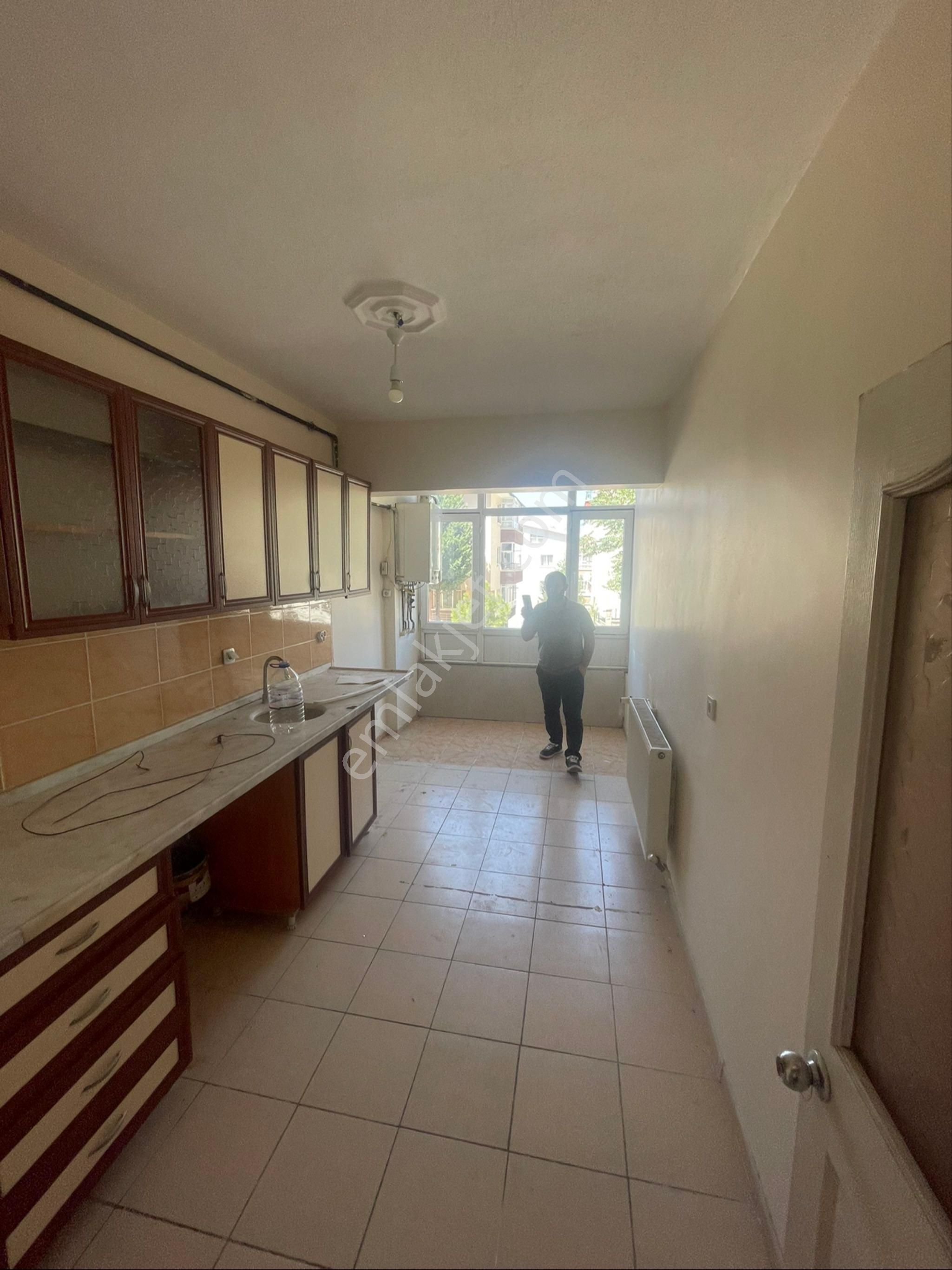 Sincan Buhara Caddesi Kiralık Asansörlü İkinci Ara Kat Daire