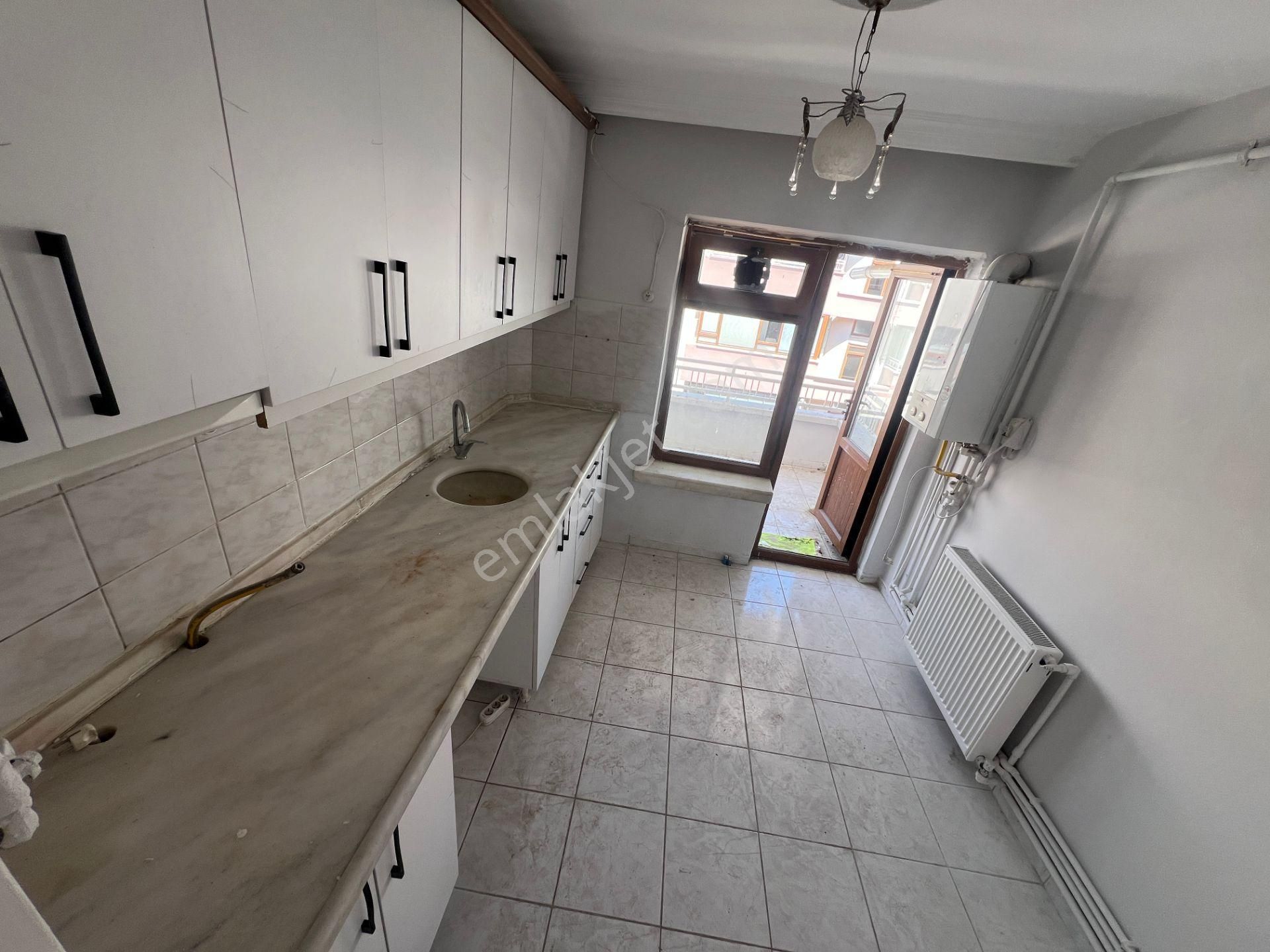 Etimesgut Güzelkent Mah Katta Site İçinde Salon Bagımsız Daire