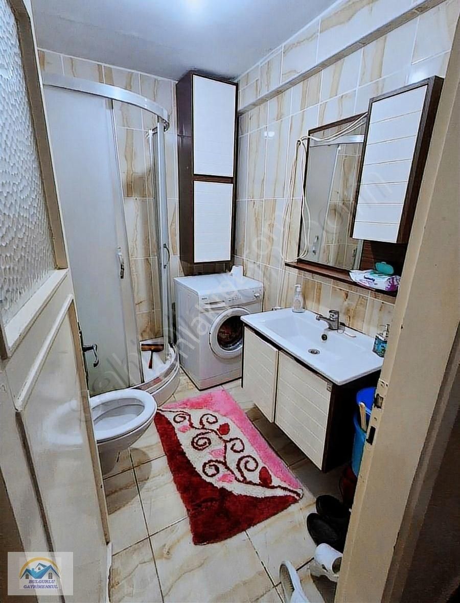 Bulgurlu Metroya Yakın Eşyalı Daire.